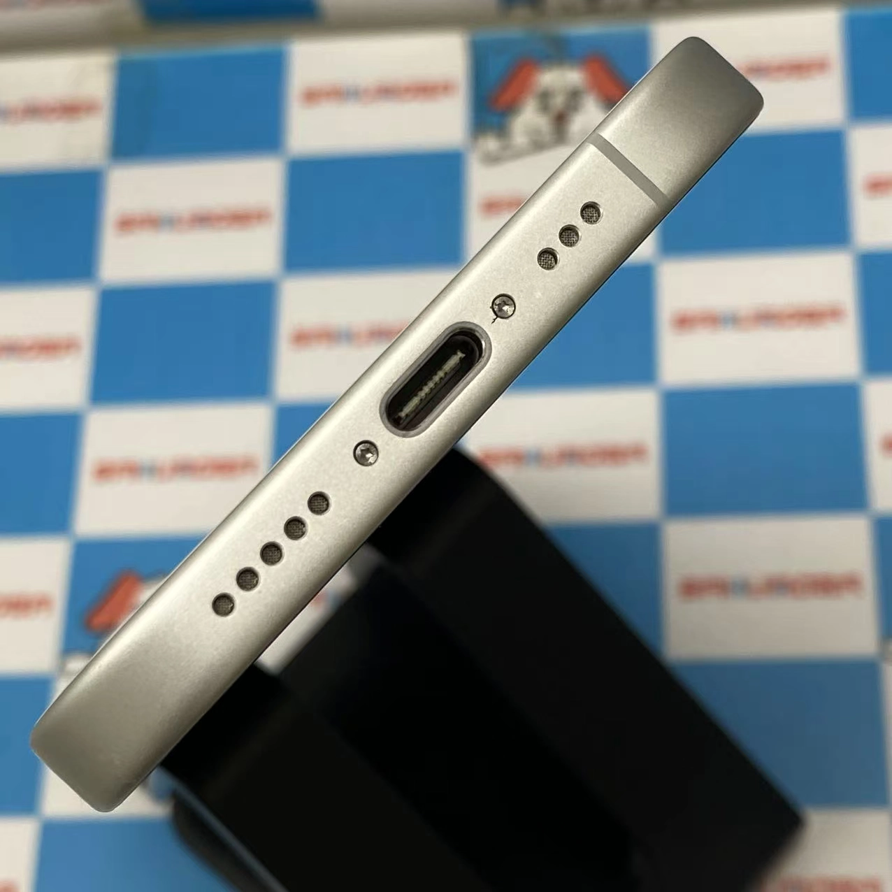 iPhone 17 256GB ホワイト MG684J/A docomo版SIMフリー