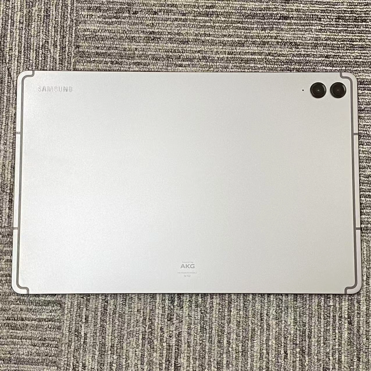 Galaxy Tab S9 FE+ 5G 128GB グレー SCT22 AU版SIMフリー au