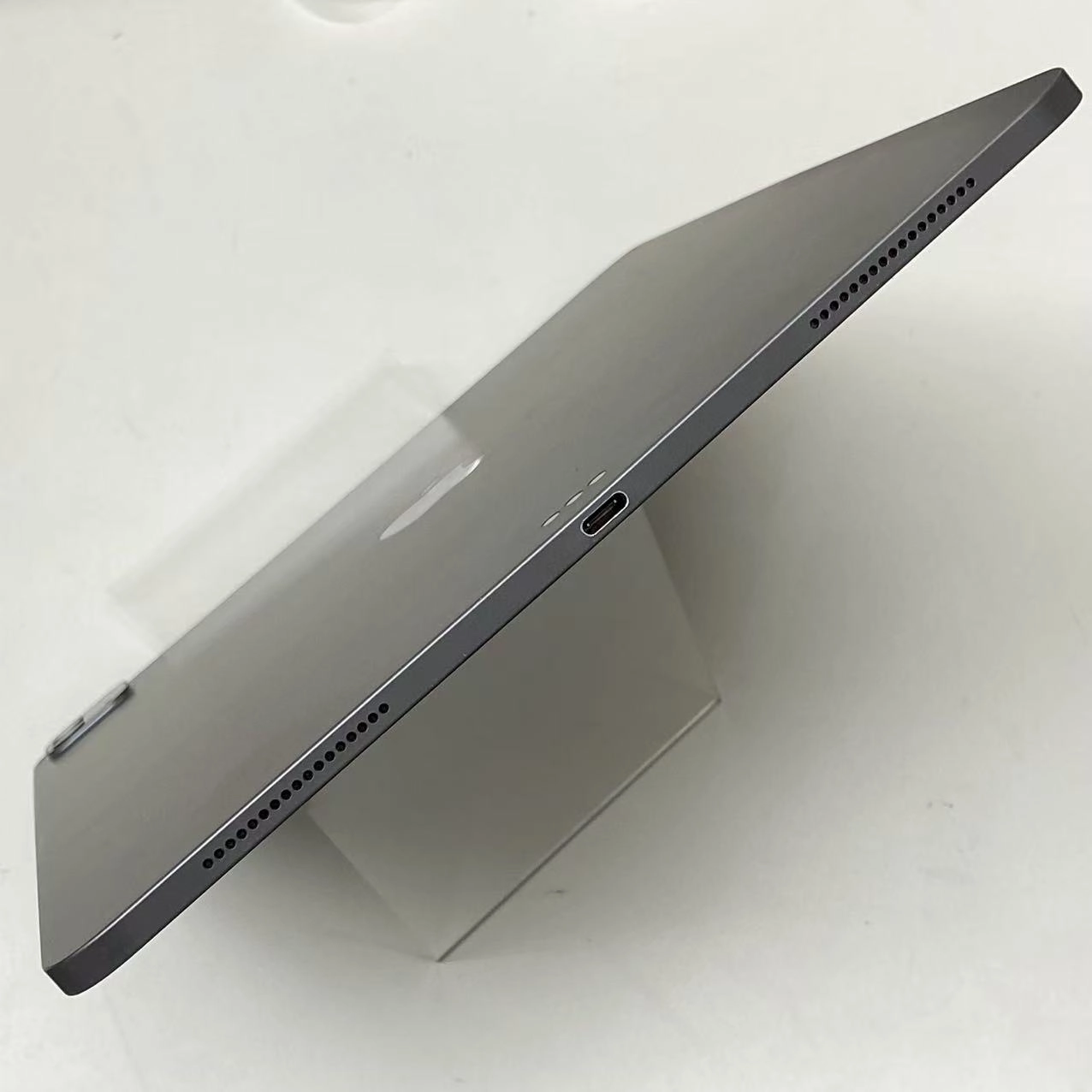 iPad Pro 12.9インチ 第4世代 Wi-Fiモデル 128GB スペースグレイ MY2H2J/A 訳あり品
