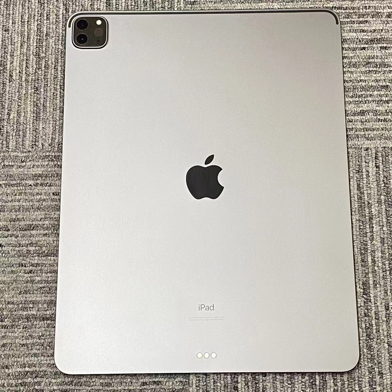 iPad Pro 12.9インチ 第4世代 Wi-Fiモデル 128GB スペースグレイ MY2H2J/A 訳あり品