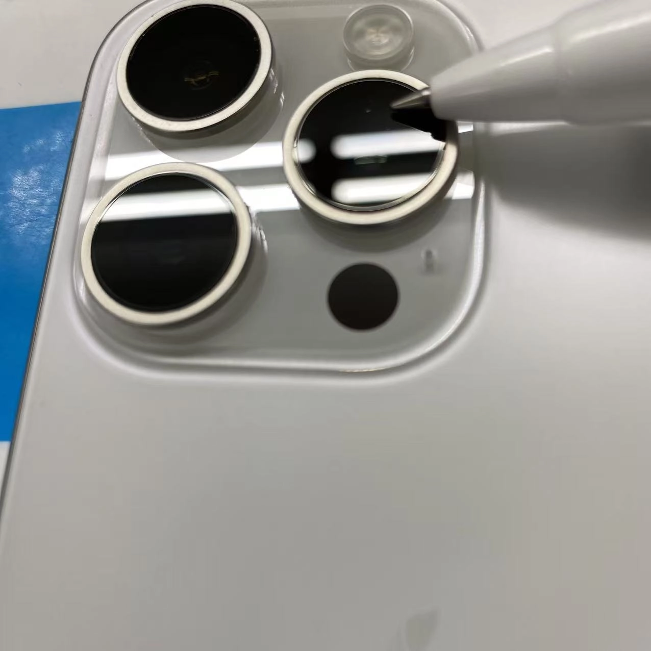 iPhone15 Pro 128GB ホワイトチタニウム MTU83J/A SIMフリー