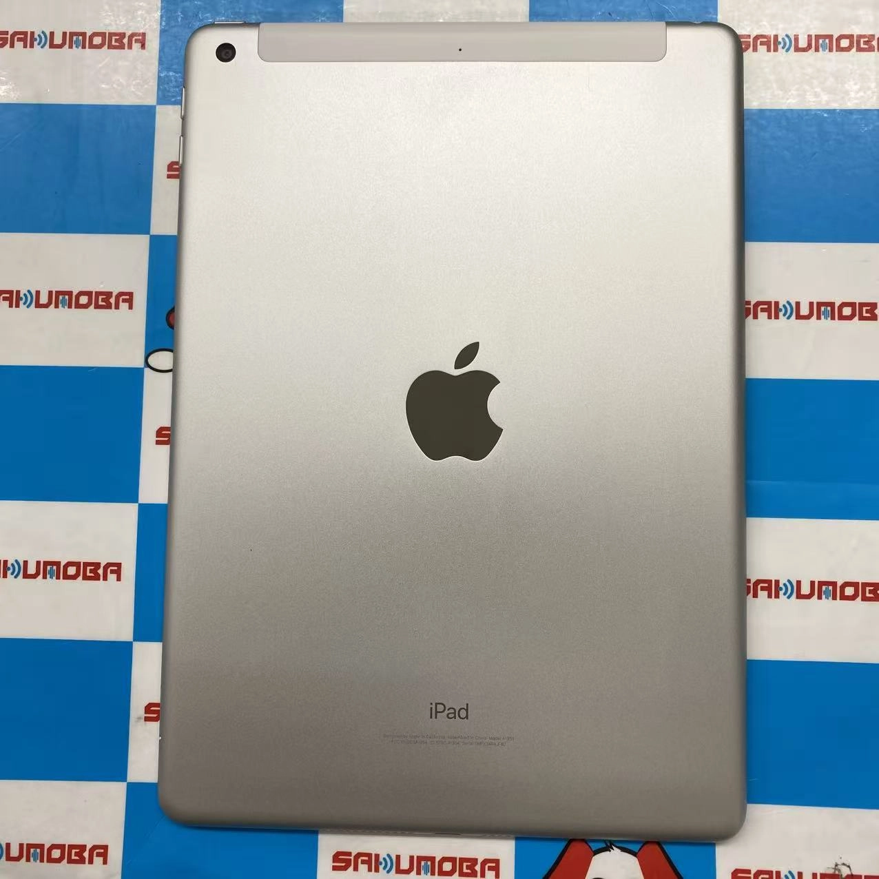 iPad 第6世代 Wi-Fi+Cellularモデル 32GB シルバー MR6P2J/A AU版SIMフリー au
