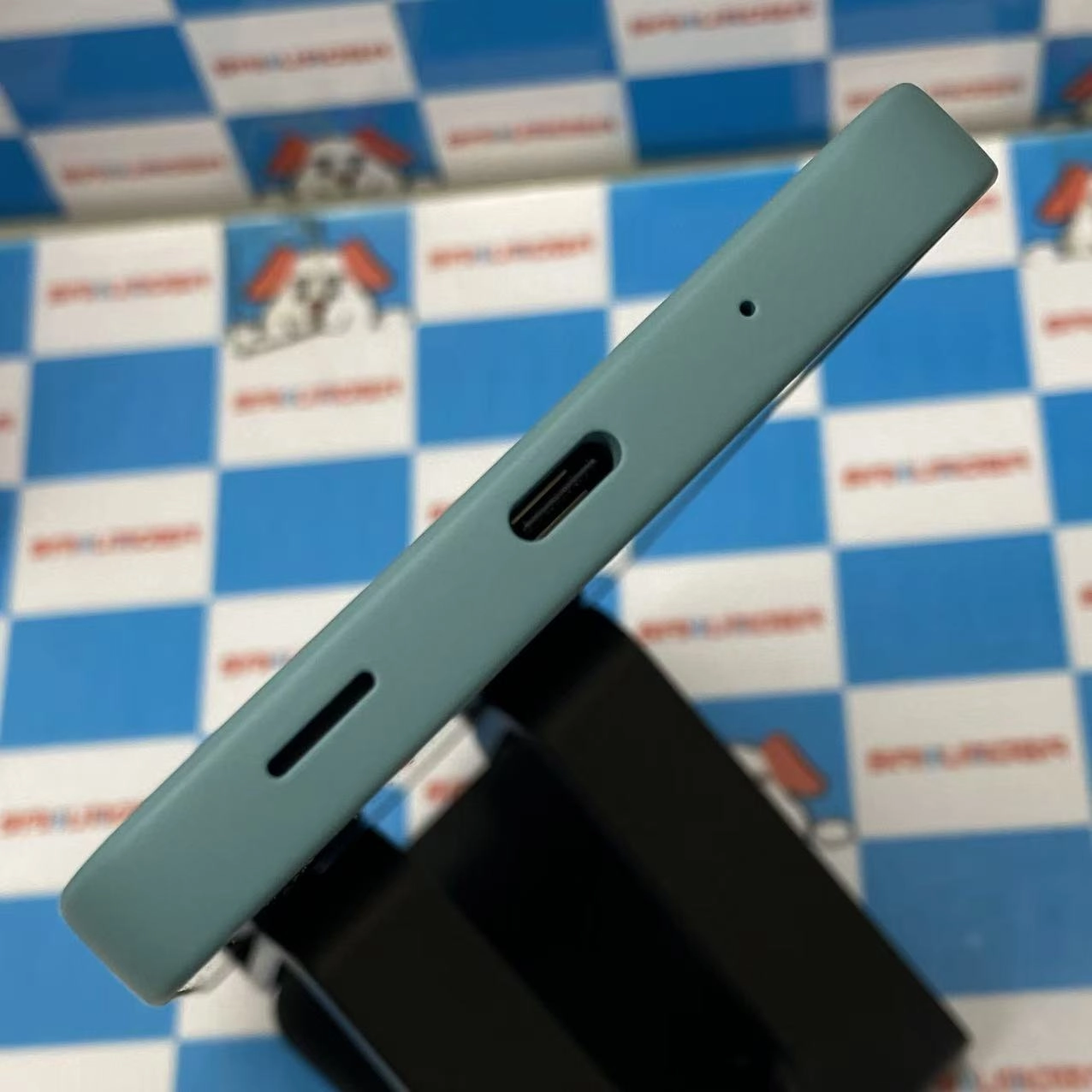 AQUOS wish5 4GB/64GB ワカバ SH-52F docomo版SIMフリー 新品同様