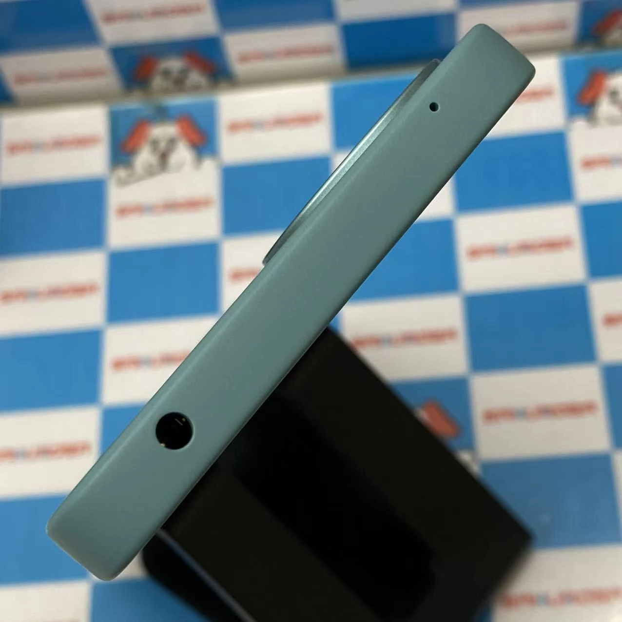 AQUOS wish5 4GB/64GB ワカバ SH-52F docomo版SIMフリー 新品同様