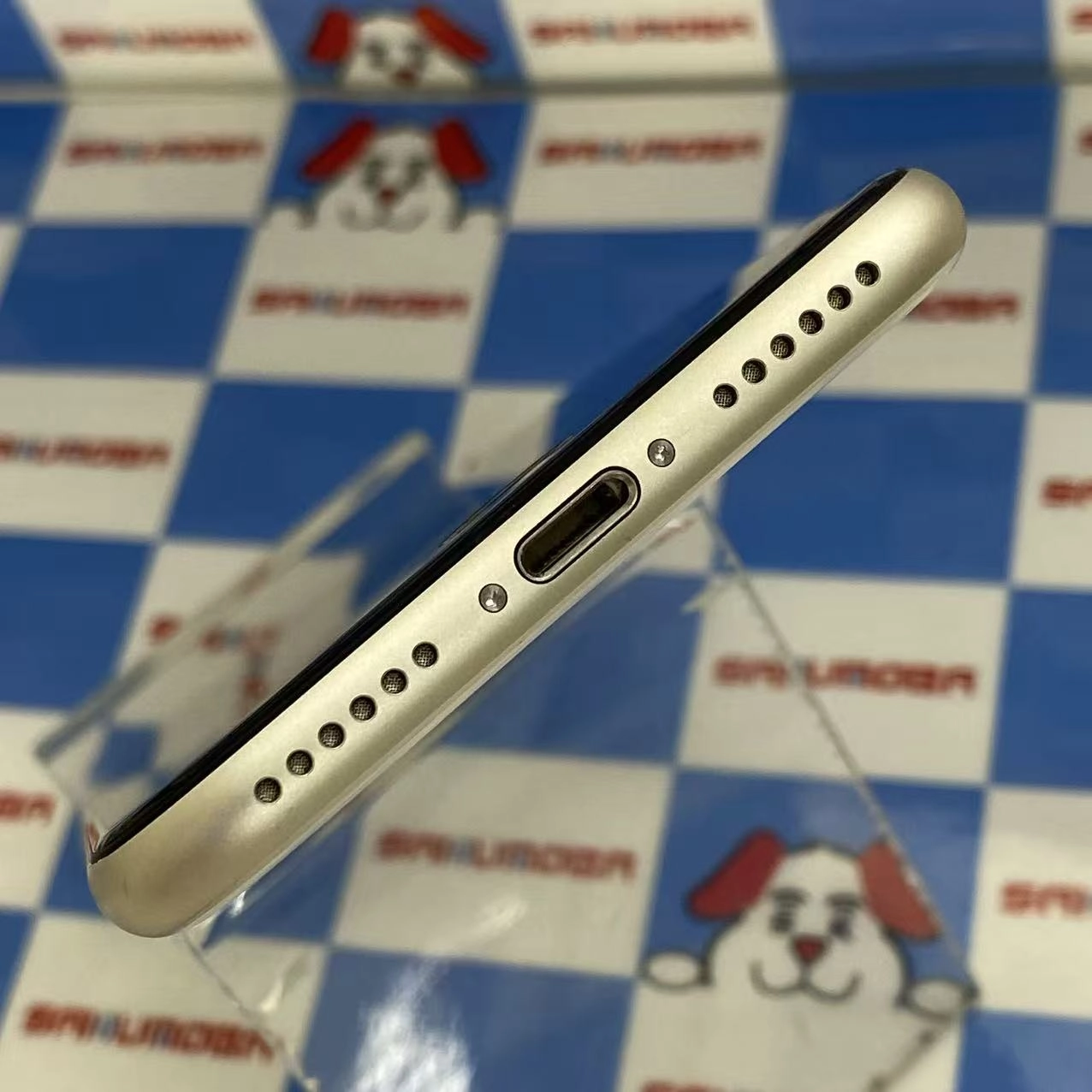 iPhoneSE 第3世代 128GB スターライト MMYG3J/A SIMフリー美品