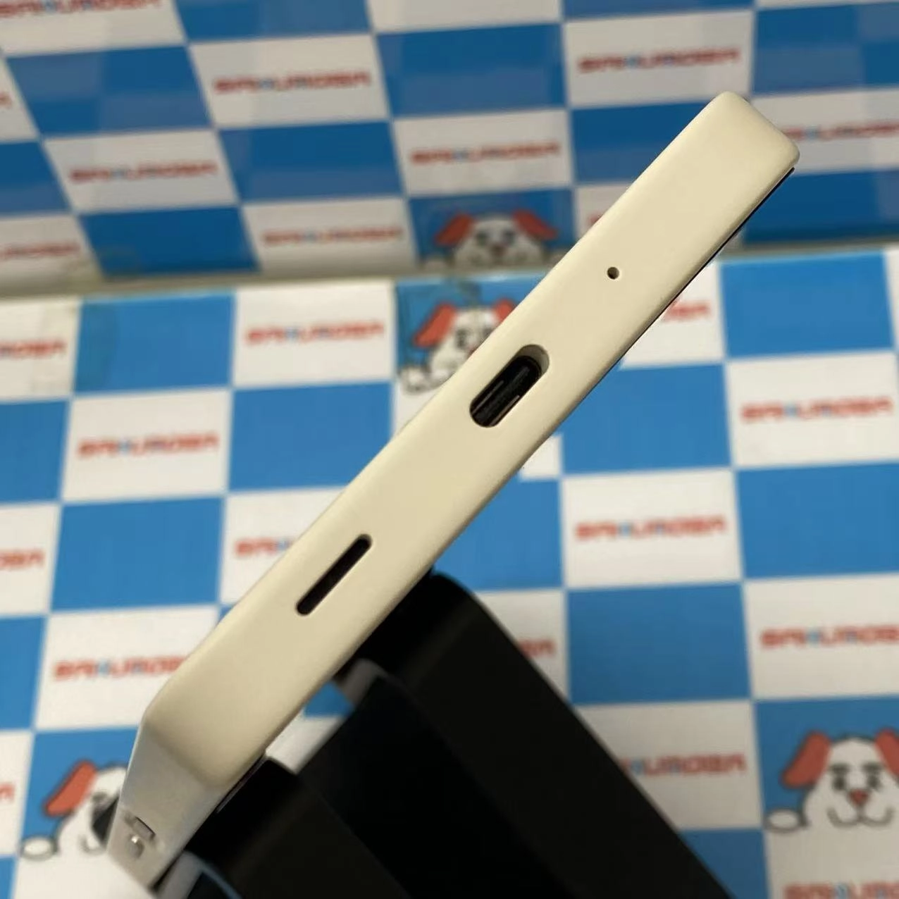 AQUOS wish4 4GB/64GB ホワイト A403SH SoftBank版SIMフリー