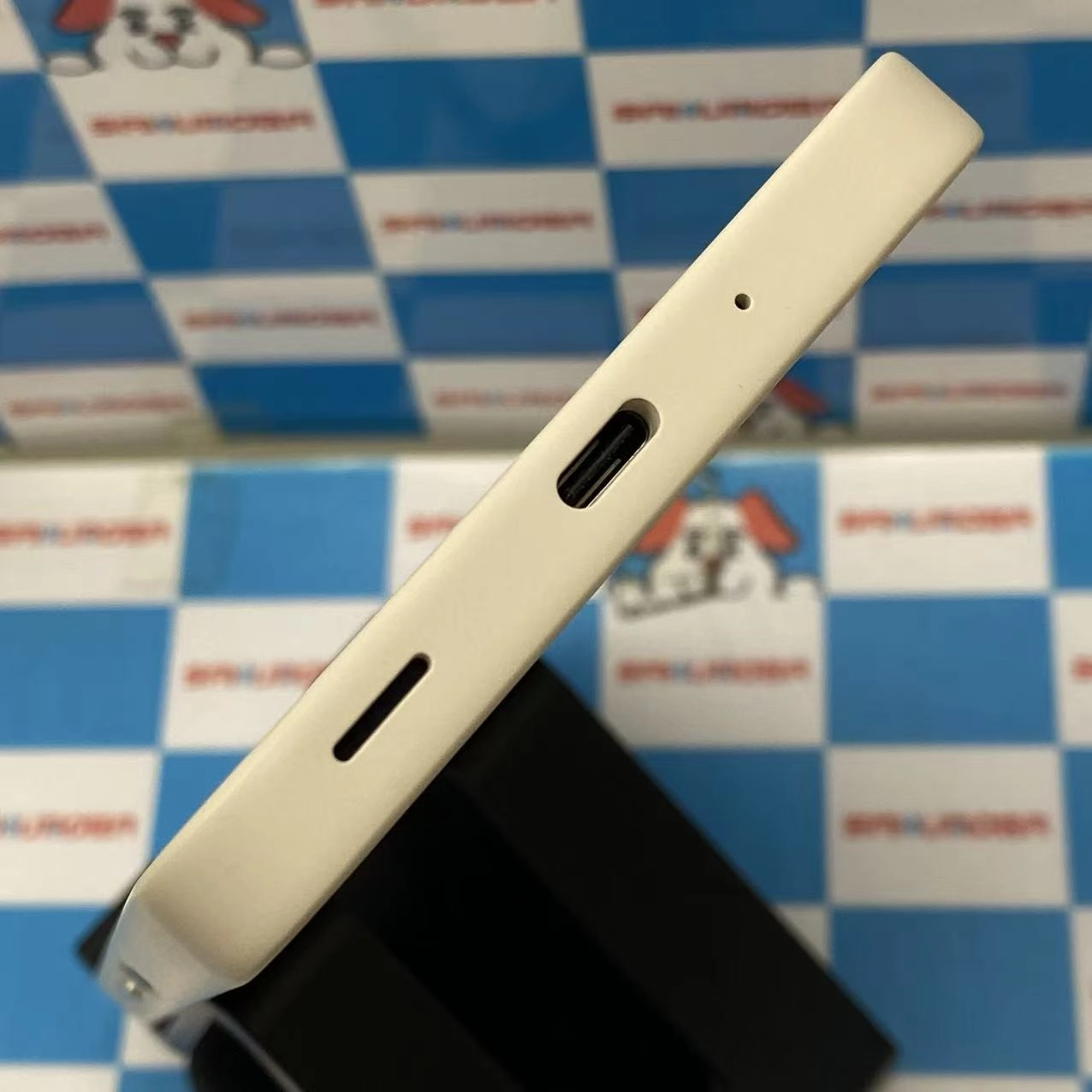 AQUOS wish4 4GB/64GB ホワイト SH-52E docomo版SIMフリー