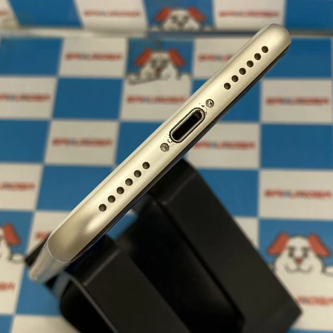 iPhoneSE 第3世代 64GB スターライト MMYD3J/A SoftBank版SIMフリー