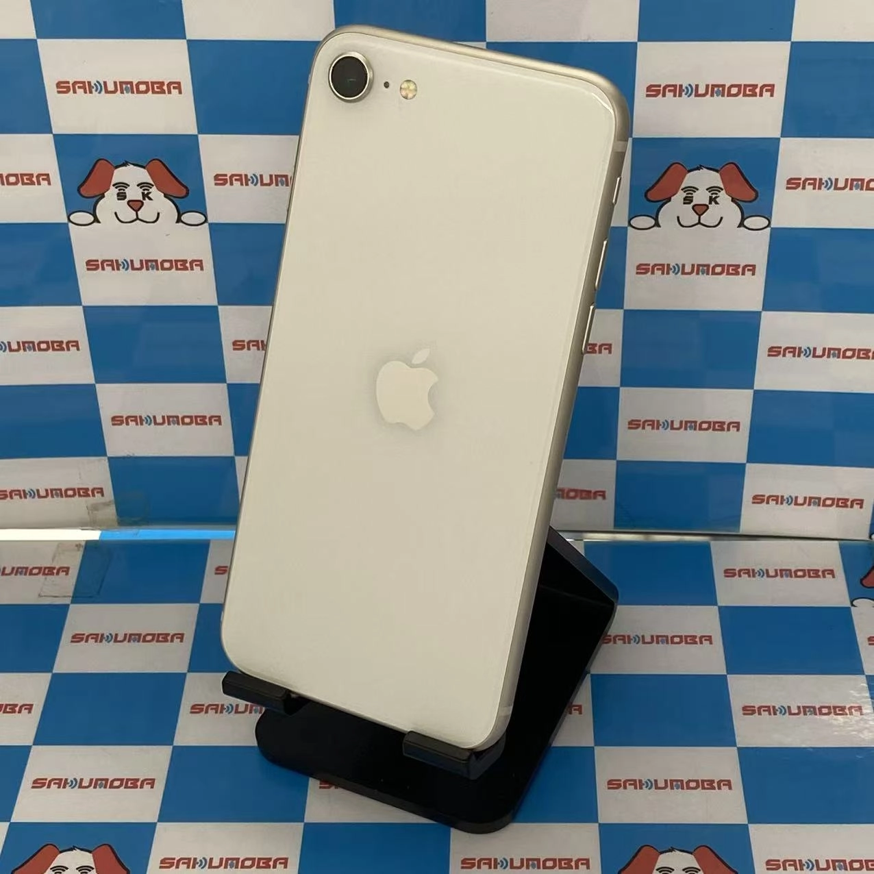 iPhoneSE 第3世代 64GB スターライト MMYD3J/A docomo版SIMフリー美品