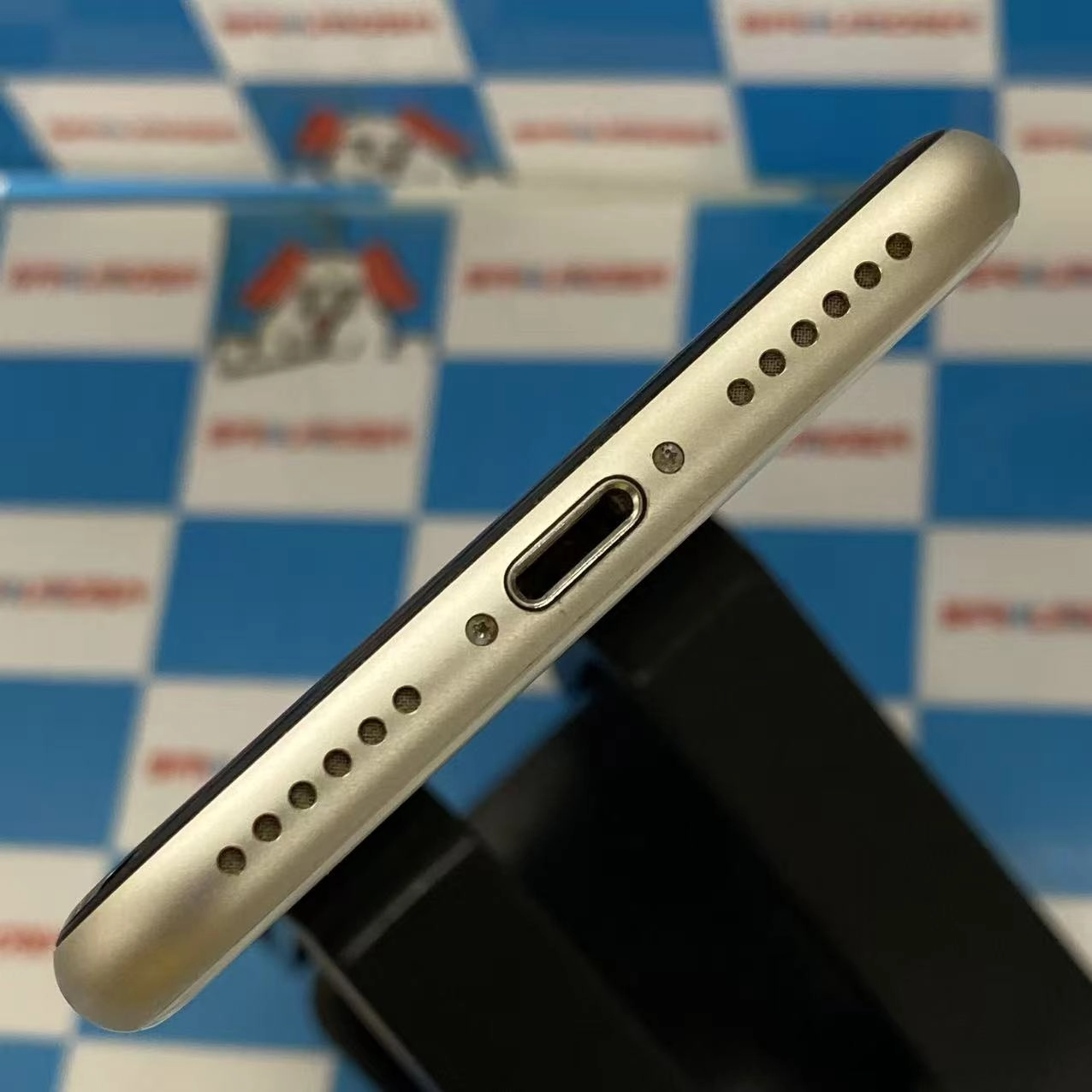 iPhoneSE 第3世代 64GB スターライト MMYD3J/A SoftBank版SIMフリー