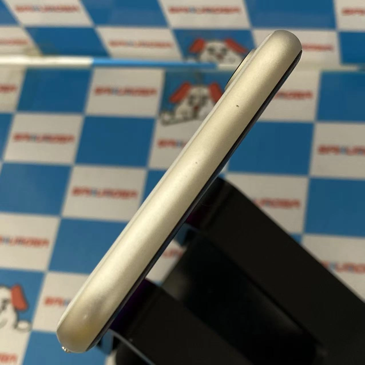 iPhoneSE 第3世代 64GB スターライト MMYD3J/A SoftBank版SIMフリー