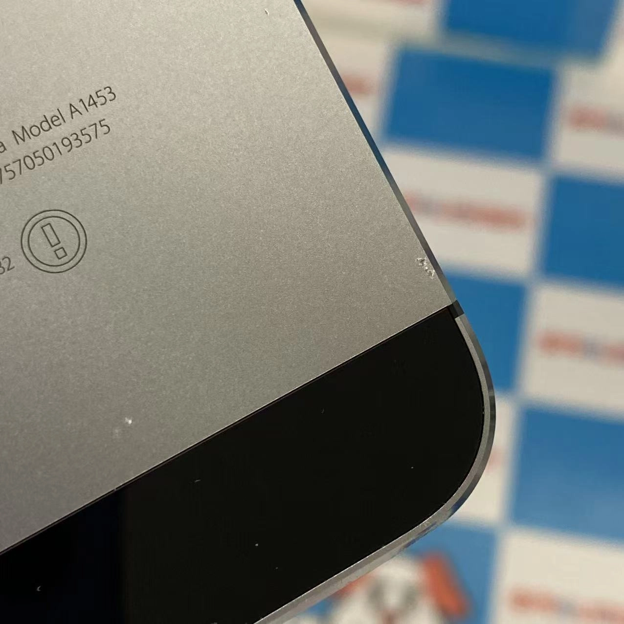 iPhone5s 16GB スペースグレイ ME332J/A docomo訳あり品