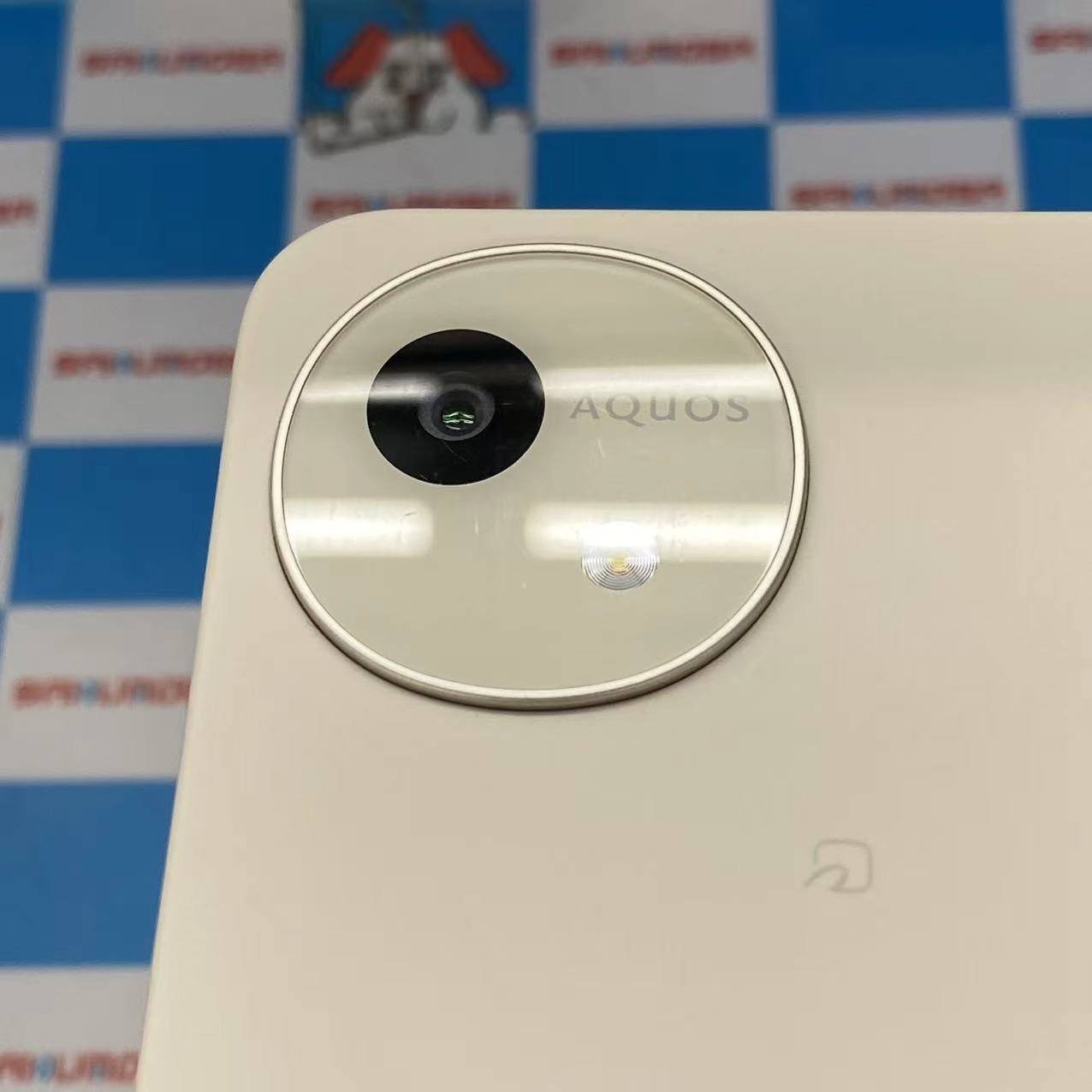 AQUOS wish4 4GB/64GB ホワイト SH-52E docomo版SIMフリー