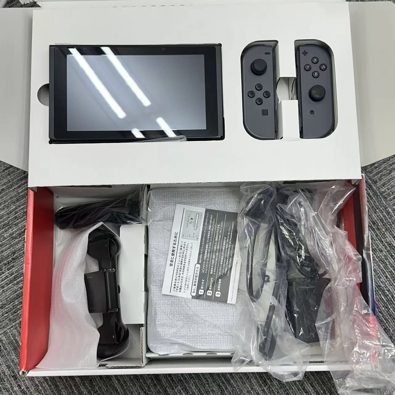 Nintendo Switch 本体 Joy-Con(L)/(R) 2019年モデル 32GB グレー HAD-S-KAAAA