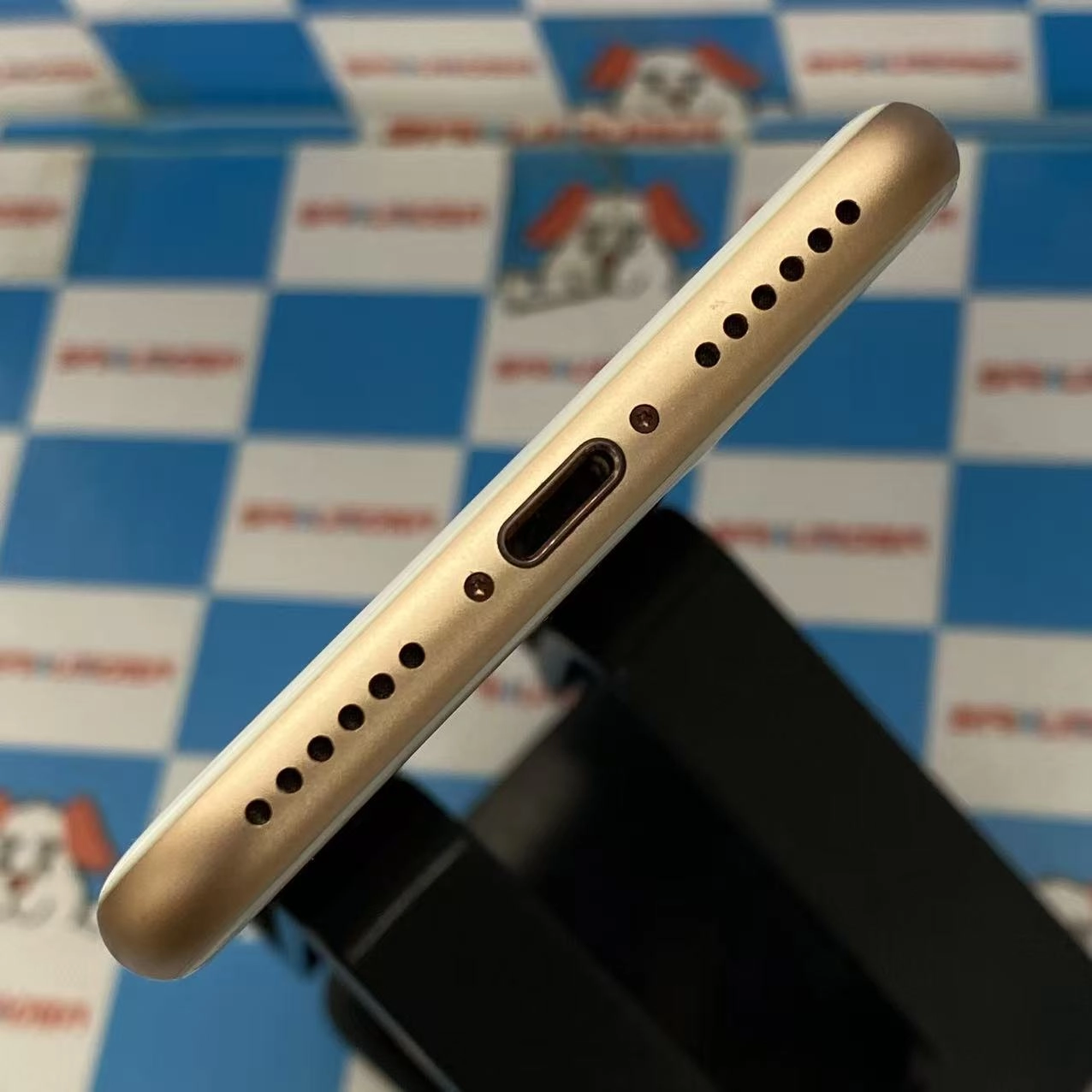 iPhone8 64GB ゴールド MQ7A2J/A AU版SIMフリージャンク品 au