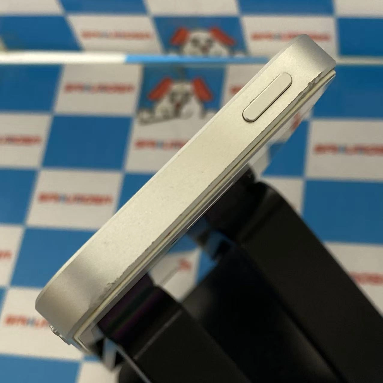 iPhoneSE 64GB シルバー MLM72J/A docomo版SIMフリー訳あり品