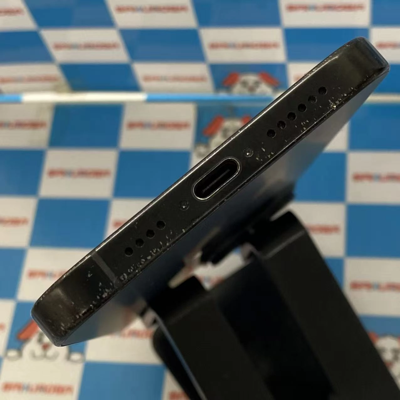 iPhone16 Pro Max 256GB ブラックチタニウム NYWG3J/A docomo版SIMフリージャンク品