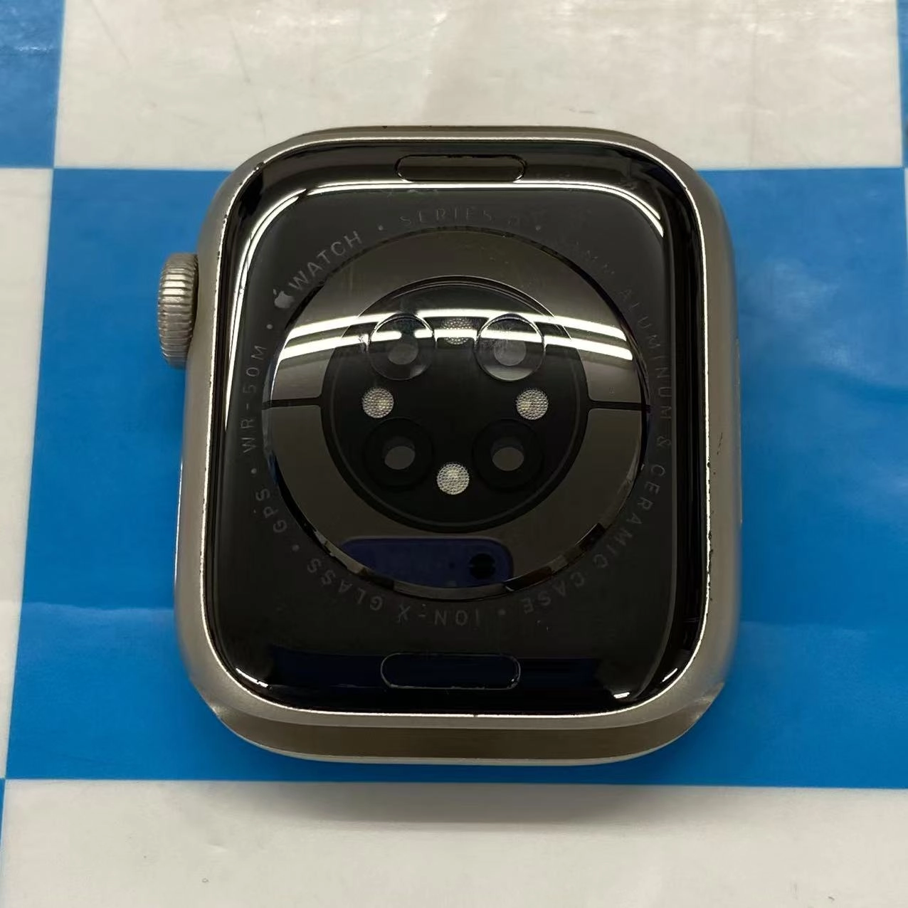 Apple Watch Series8 41mm GPSモデル 32GB スターライト MNPD3J/A