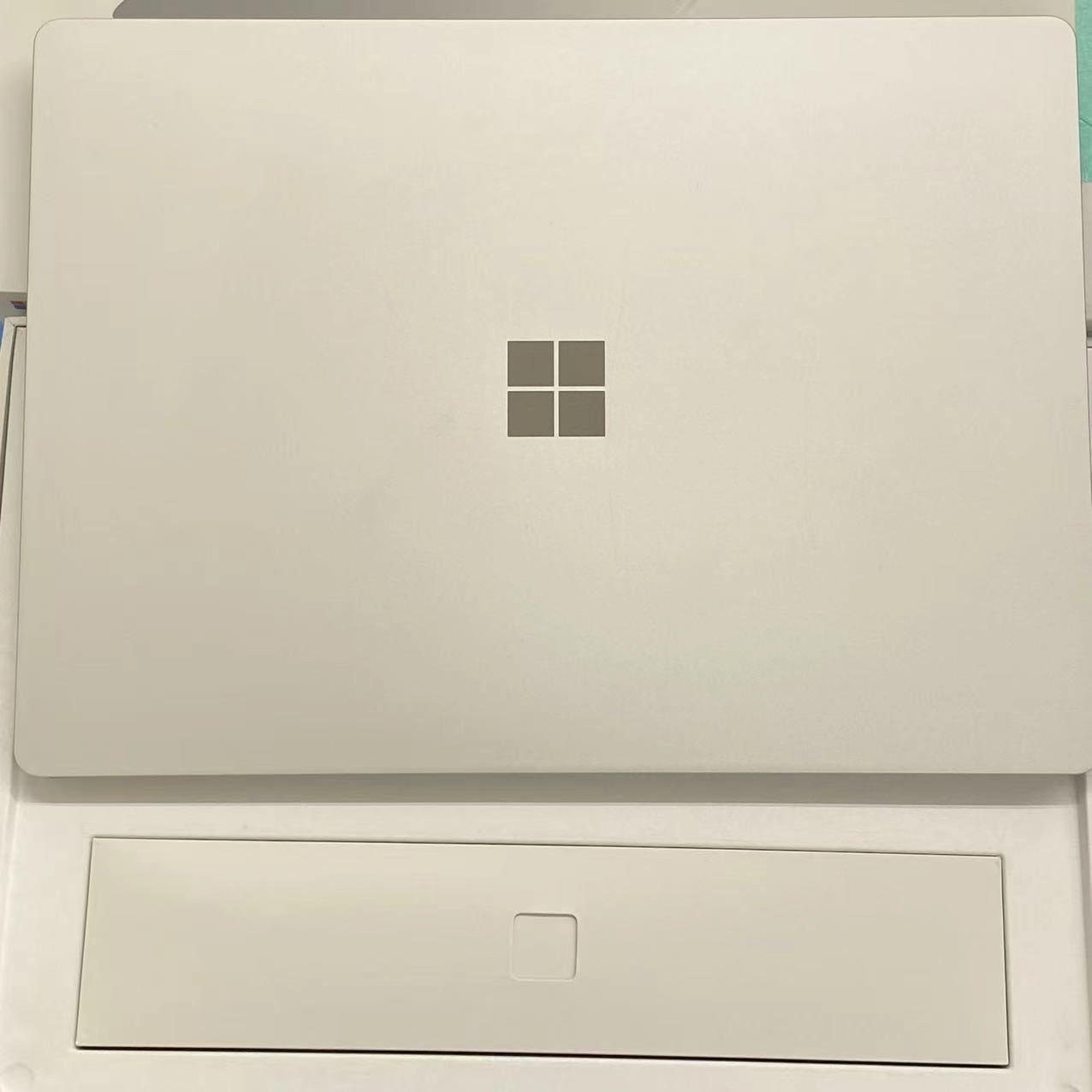Surface Laptop 2 8GB/256GB シルバー 1769