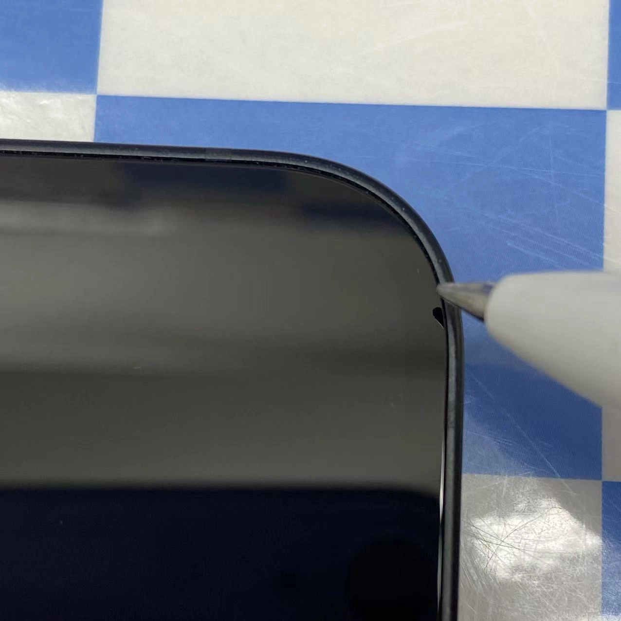 iPhone 16e 128GB ブラック MD1Q4J/A  Apple版SIMフリー 美品
