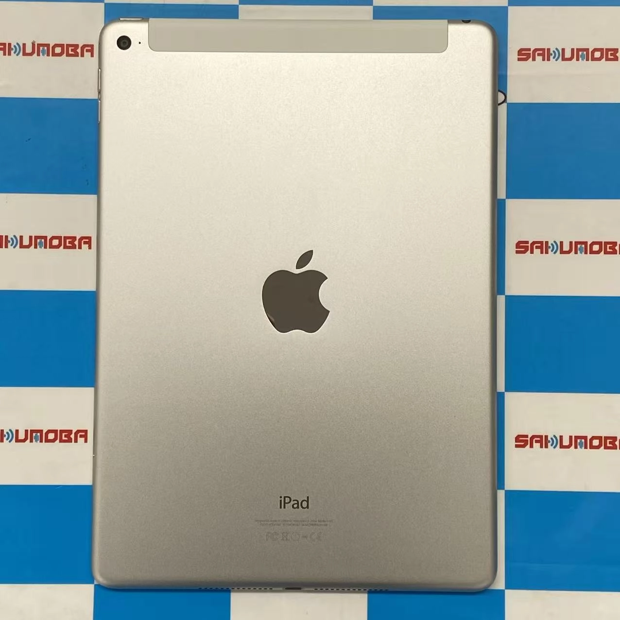iPad Air 第2世代 Wi-Fi+Cellularモデル 16GB シルバー MGH72J/A docomo版SIMフリー訳あり品