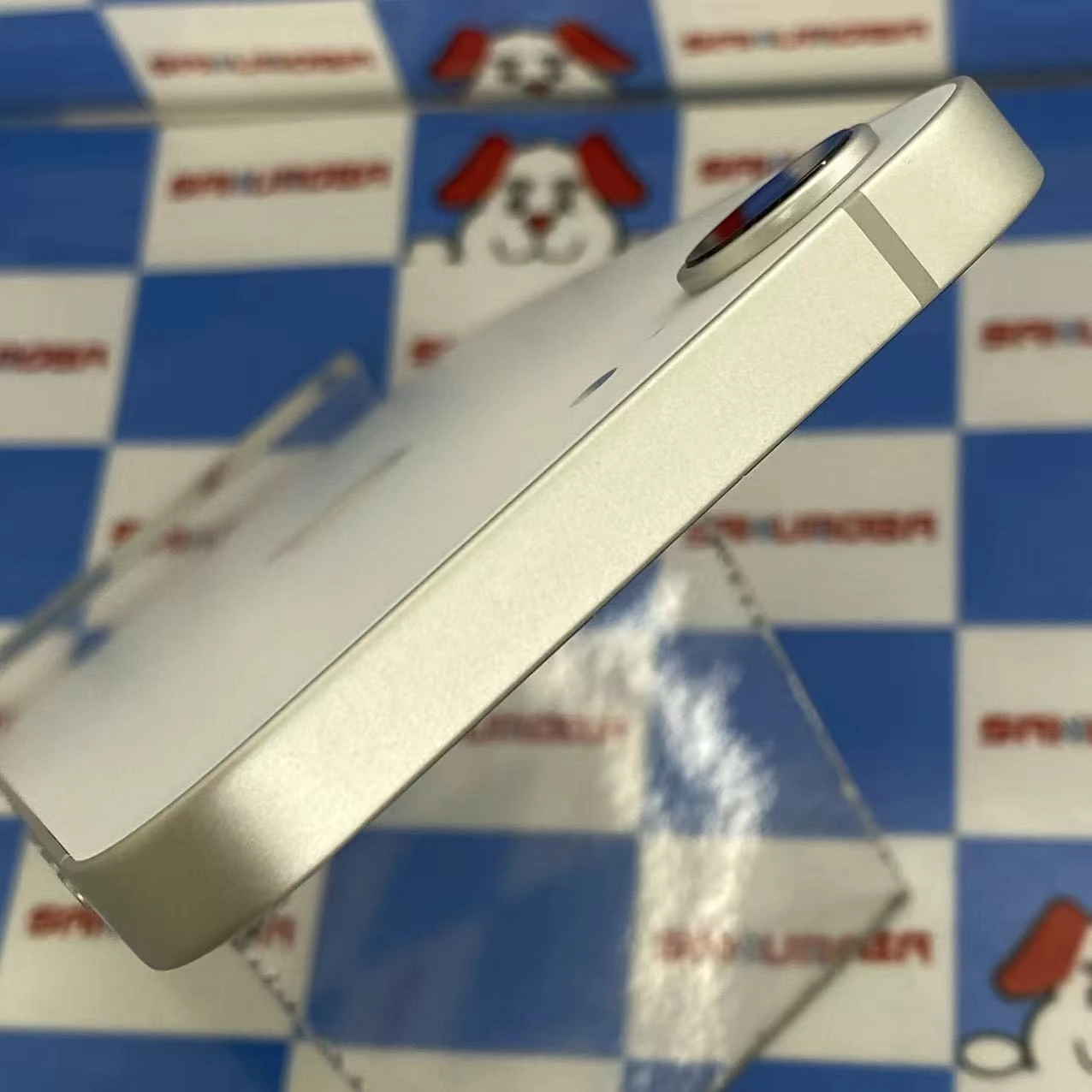 iPhone 16e 128GB ホワイト MD1R4J/A SoftBank版SIMフリー 美品