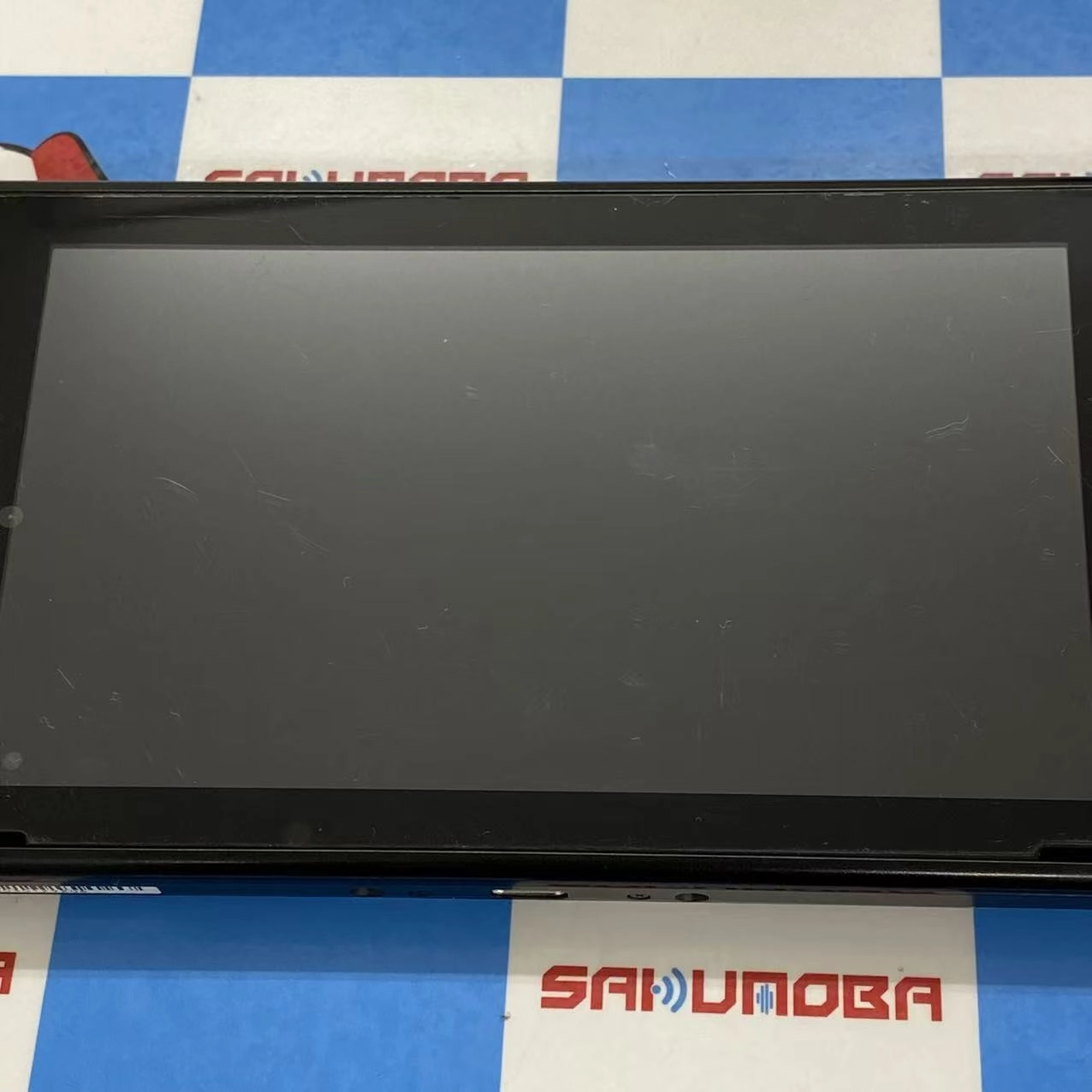 Nintendo Switch 2019年モデル 32GB ネオンブルーネオンレッド -訳あり品 ネオンブルー?ネオンレッド