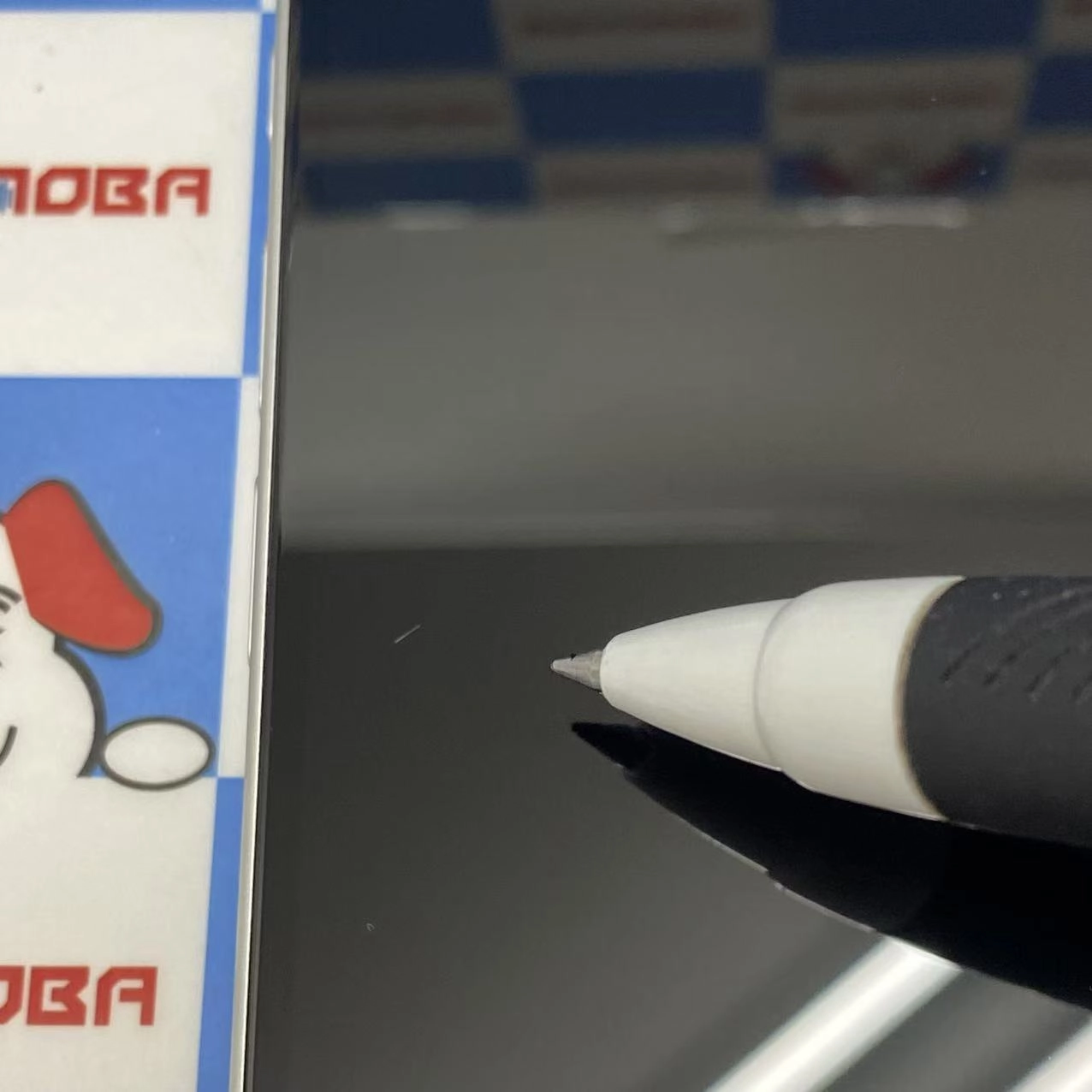 iPhone16 128GB ホワイト MYDR3J/A docomo版SIMフリー