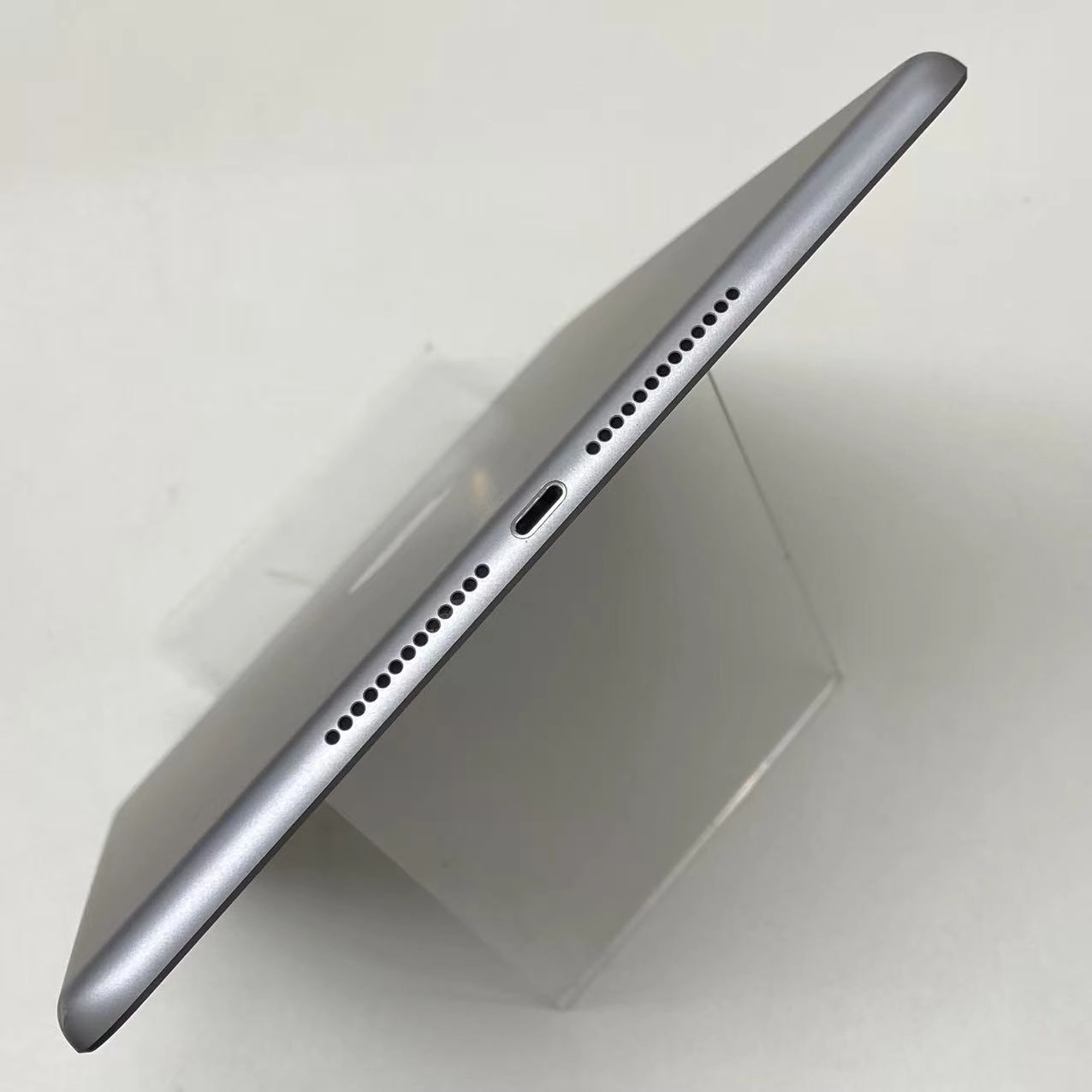 iPad 第5世代 Wi-Fi+Cellularモデル 128GB MP262J/A SoftBank版SIMフリー 美品 スペースグレイ