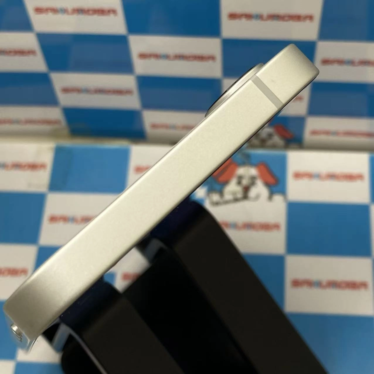 iPhone 16e 128GB ホワイト MD1R4J/A SoftBank版SIMフリー 美品