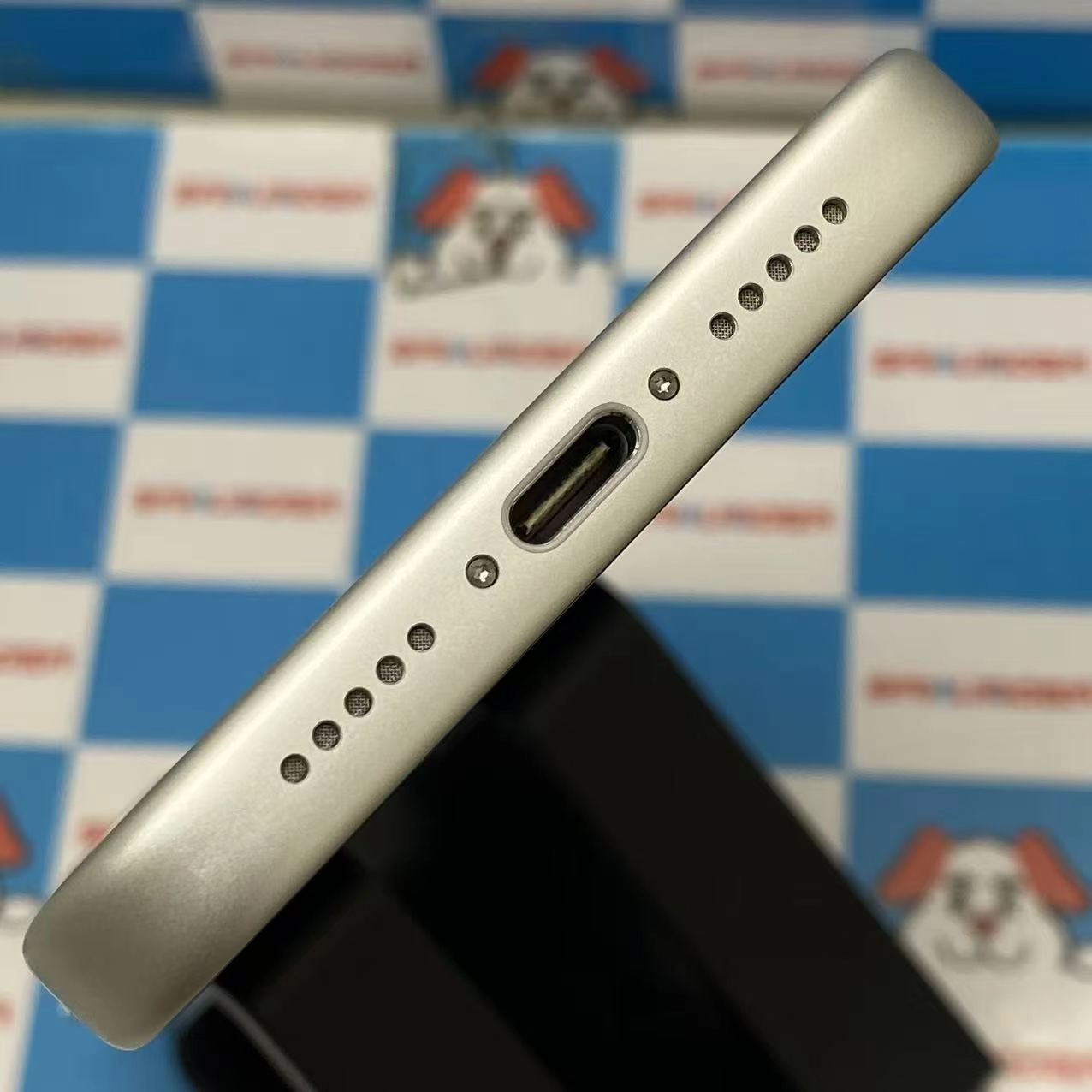 iPhone 17 Pro 256GB シルバー MG854J/A AU版SIMフリー 美品 au