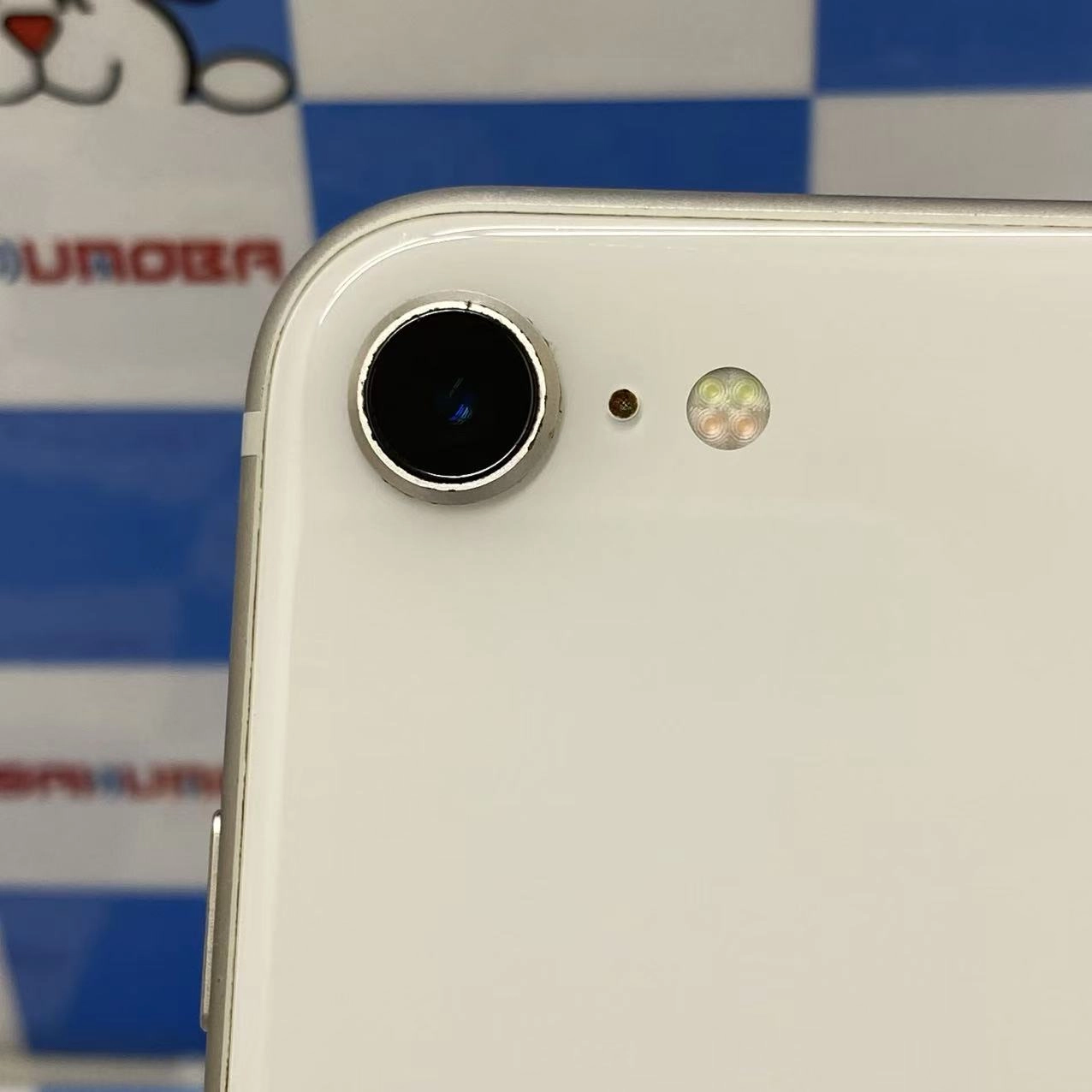 iPhoneSE 第3世代 64GB スターライト MMYD3J/A AU版SIMフリー 訳あり品