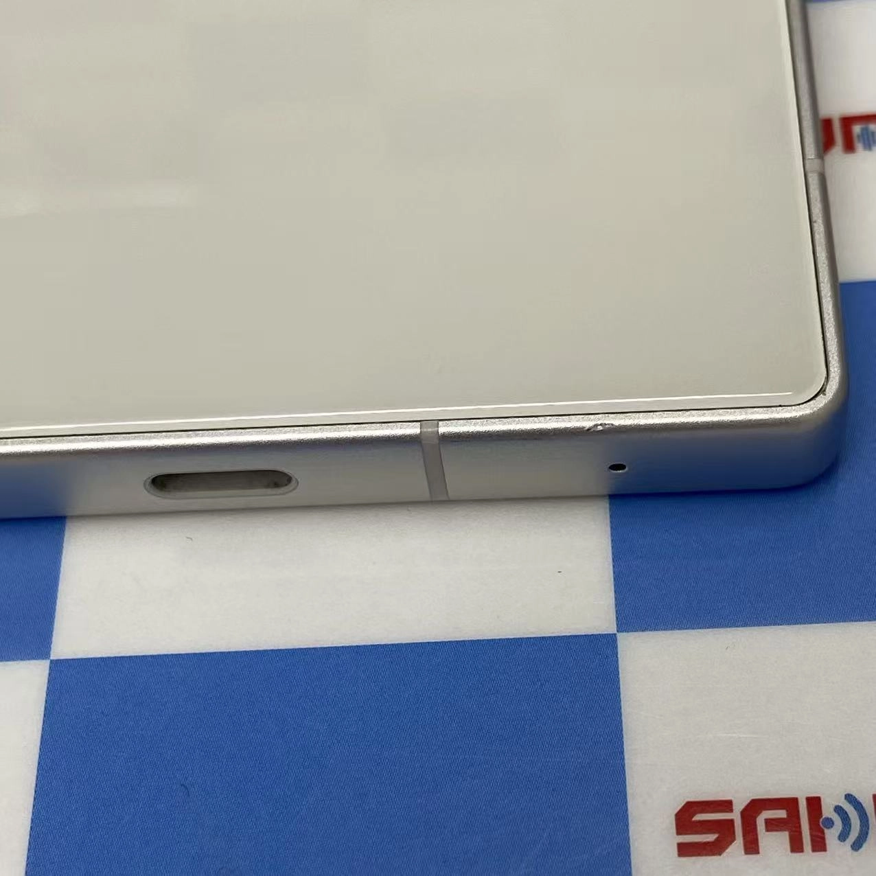 AQUOS R10 12GB/256GB カシミヤホワイト SH-M31 SIMフリー 訳あり品