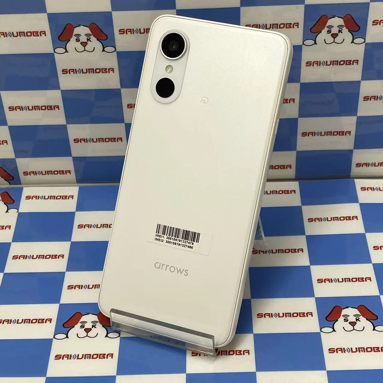 arrows We3 4GB/64GB ホワイト F-52G docomo版SIMフリー 新品同様