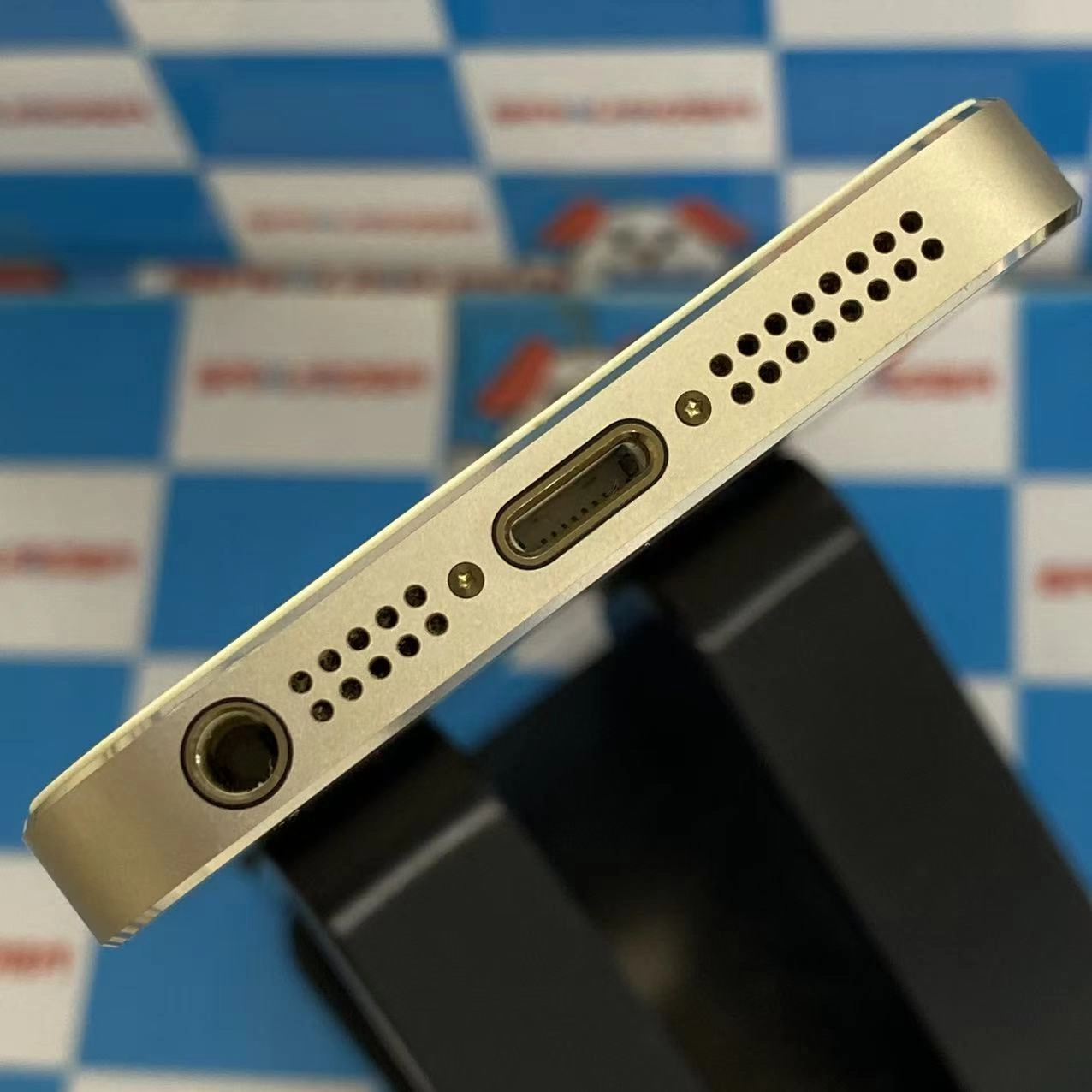 iPhone5s 16GB ゴールド ME334J/A docomo