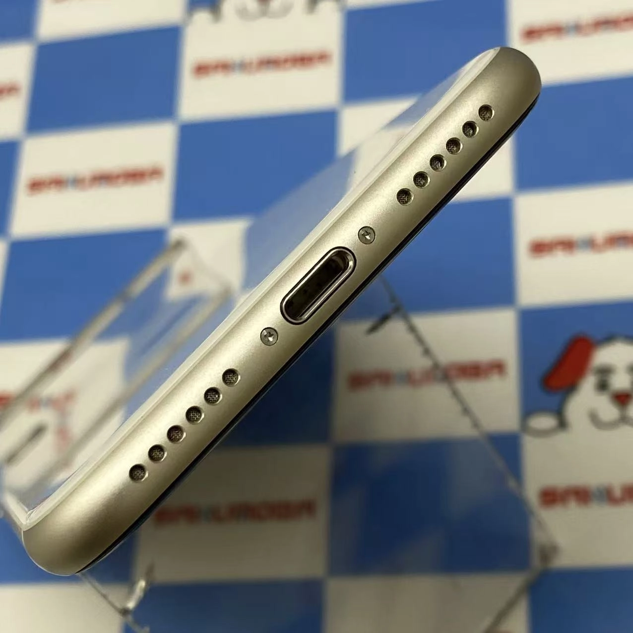 iPhoneSE 第3世代 64GB スターライト MMYD3J/A SoftBank版SIMフリー 美品
