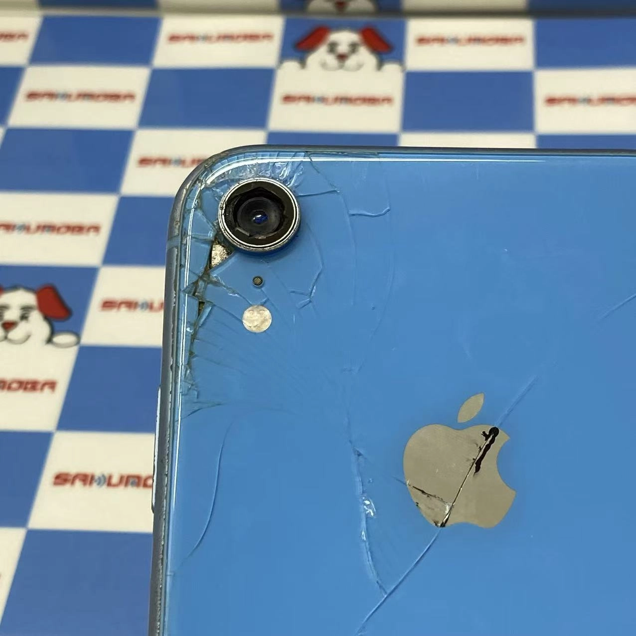 iPhoneXR 64GB ブルー NT0E2J/A docomo版SIMフリー ジャンク品
