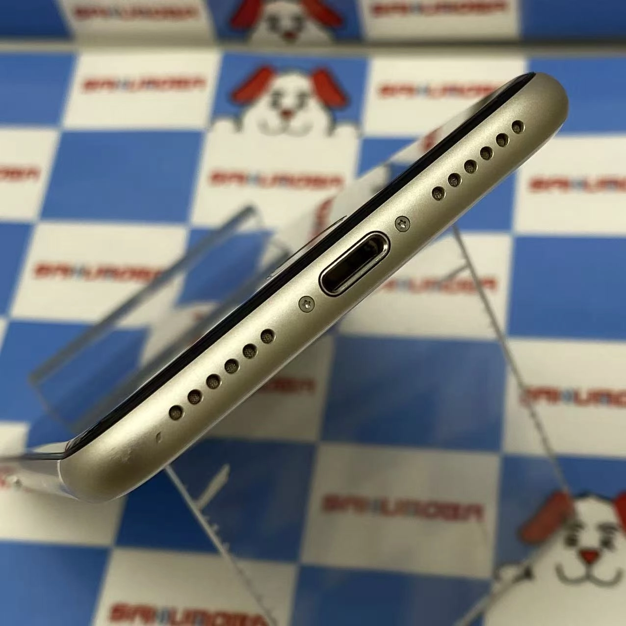 iPhoneSE 第3世代 64GB スターライト MMYD3J/A SoftBank版SIMフリー訳あり品