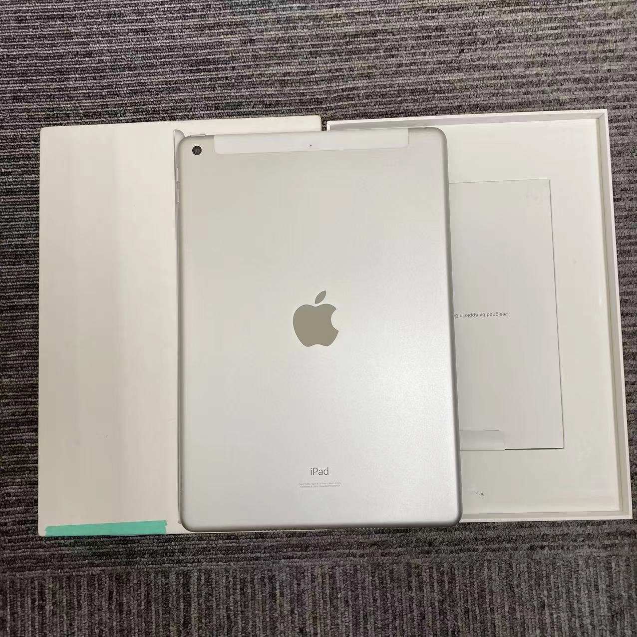 iPad 第8世代 Wi-Fi+Cellularモデル 32GB シルバー MYMJ2J/A SoftBank版SIMフリー 訳あり品