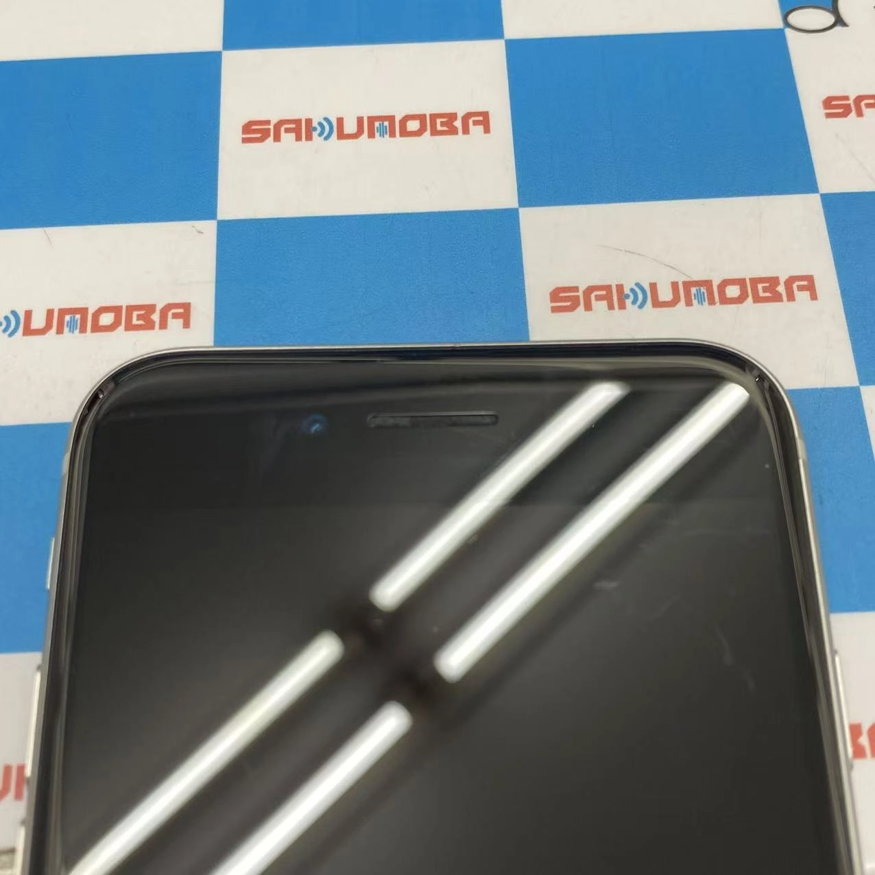 iPhoneSE 第3世代 128GB スターライト MMYG3J/A docomo版SIMフリー 訳あり品