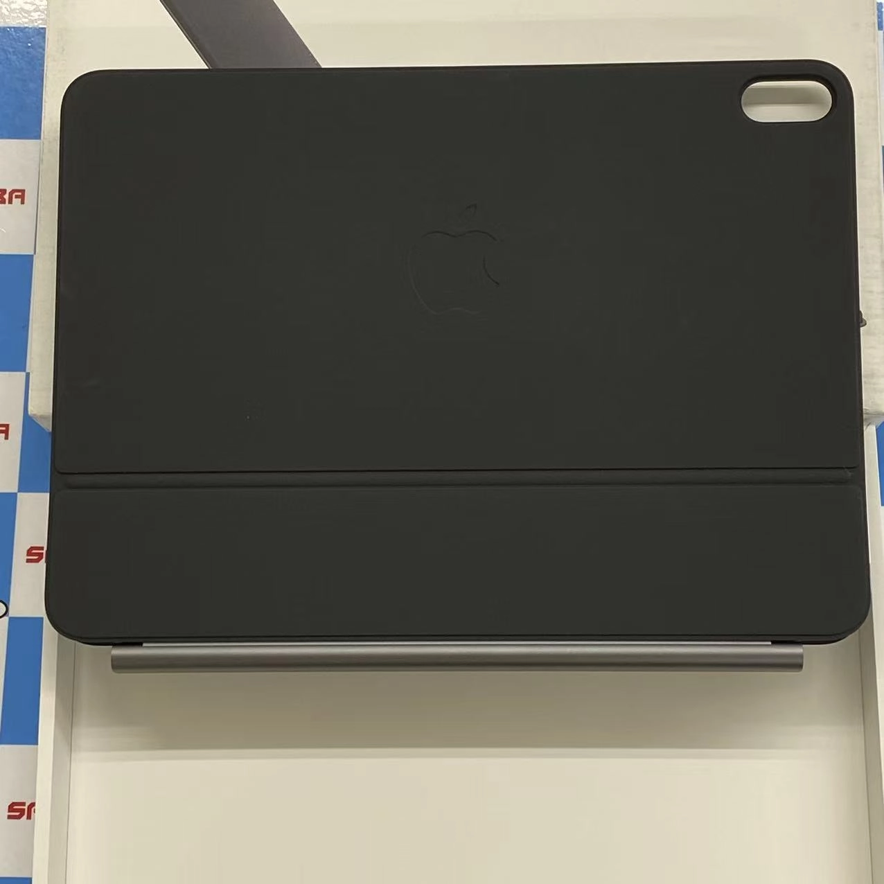 11インチiPad Air（M4）用Magic Keyboard  ブラック MGYX4J/A 新品同様 32GB