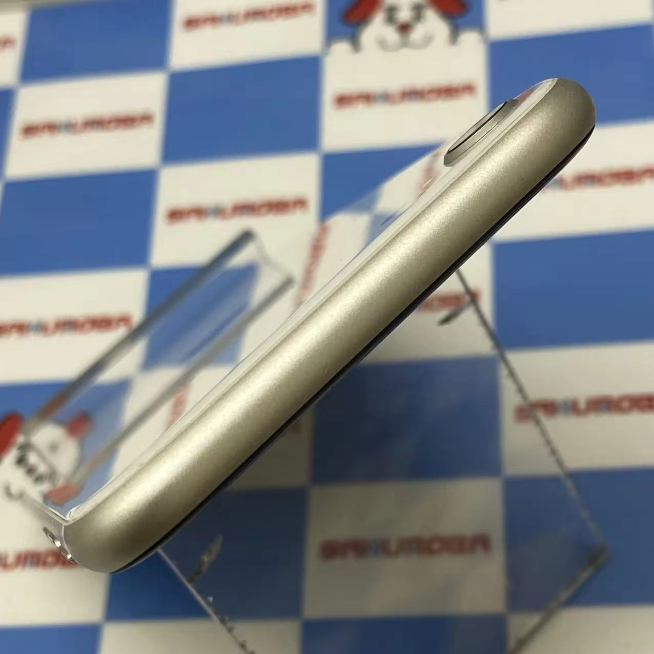 iPhoneSE 第3世代 64GB スターライト MMYD3J/A SIMフリー 訳あり品