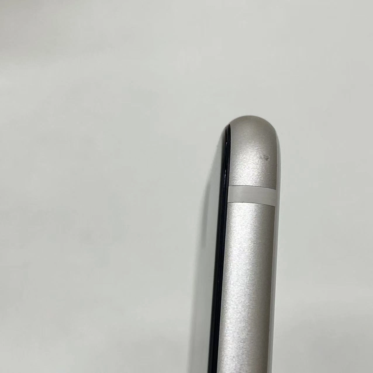 iPhoneSE 第3世代 64GB スターライト MMYD3J/A SIMフリー 美品
