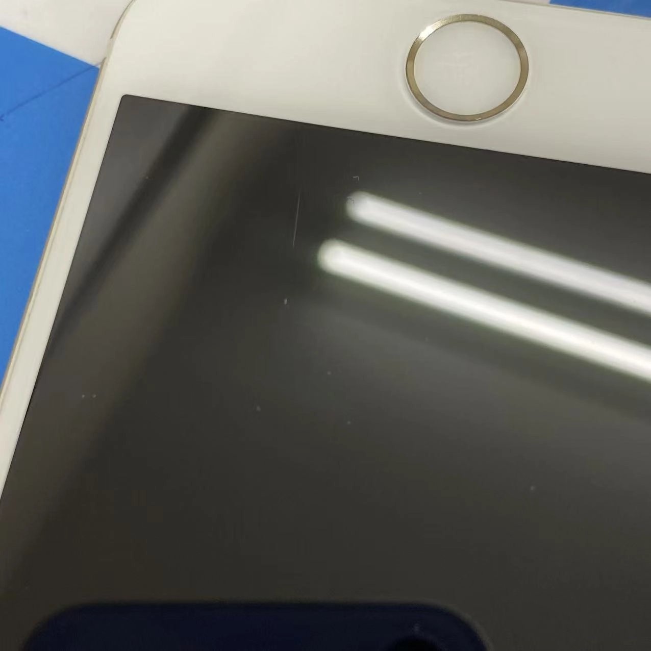 iPhone6 64GB ゴールド MG4J2J/A au