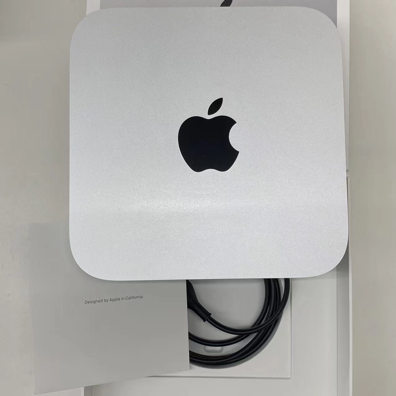 Mac Mini Early 2023 M2 (CPU:8C/GPU:10C)8GB/256GB シルバー MMFJ3J/A 極美品