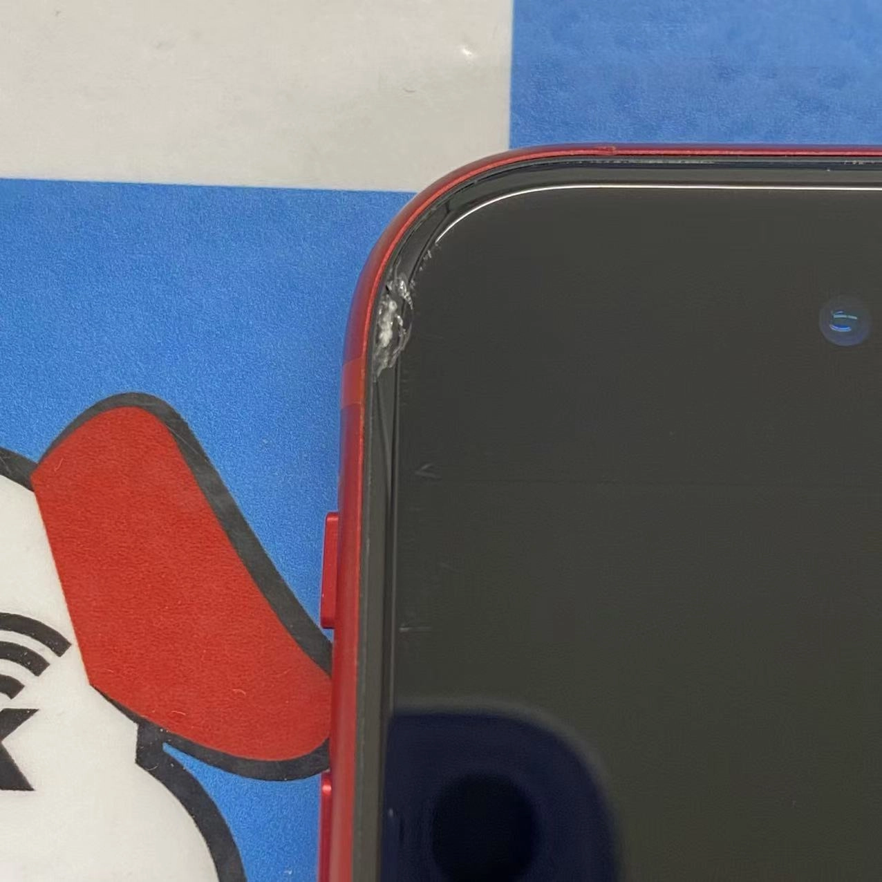 iPhoneSE 第2世代 128GB Product Red MHGV3J/A docomo版SIMフリー訳あり品