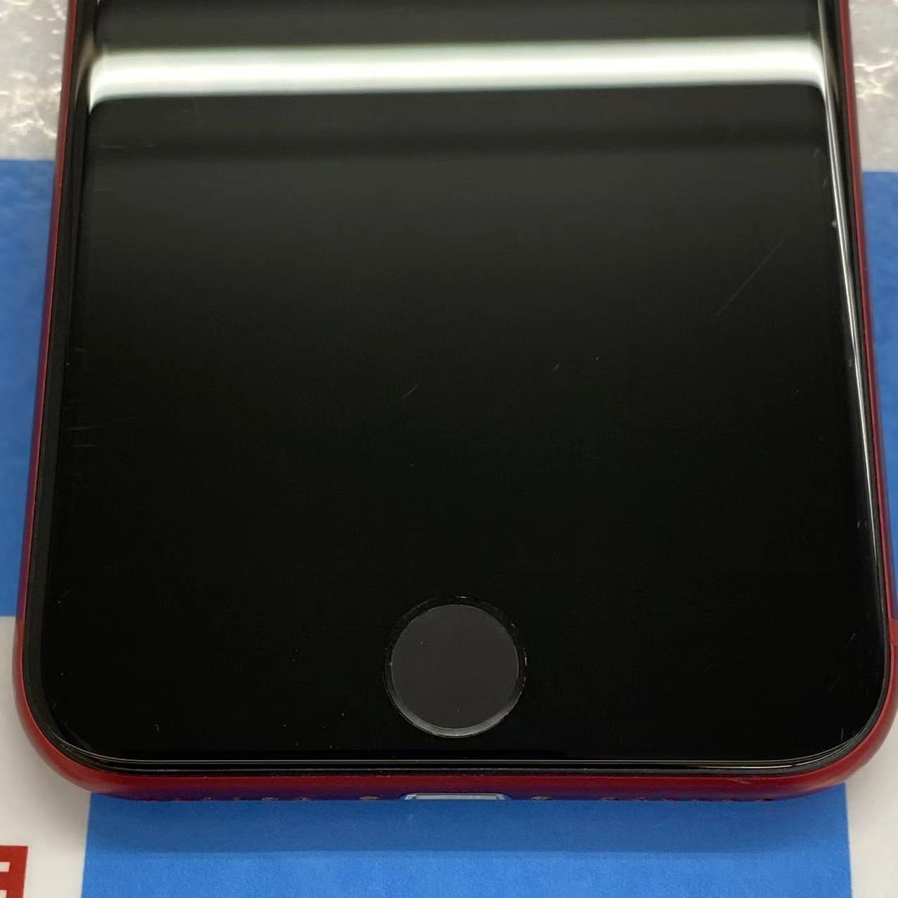 iPhoneSE 第2世代 128GB Product Red MHGV3J/A docomo版SIMフリー訳あり品