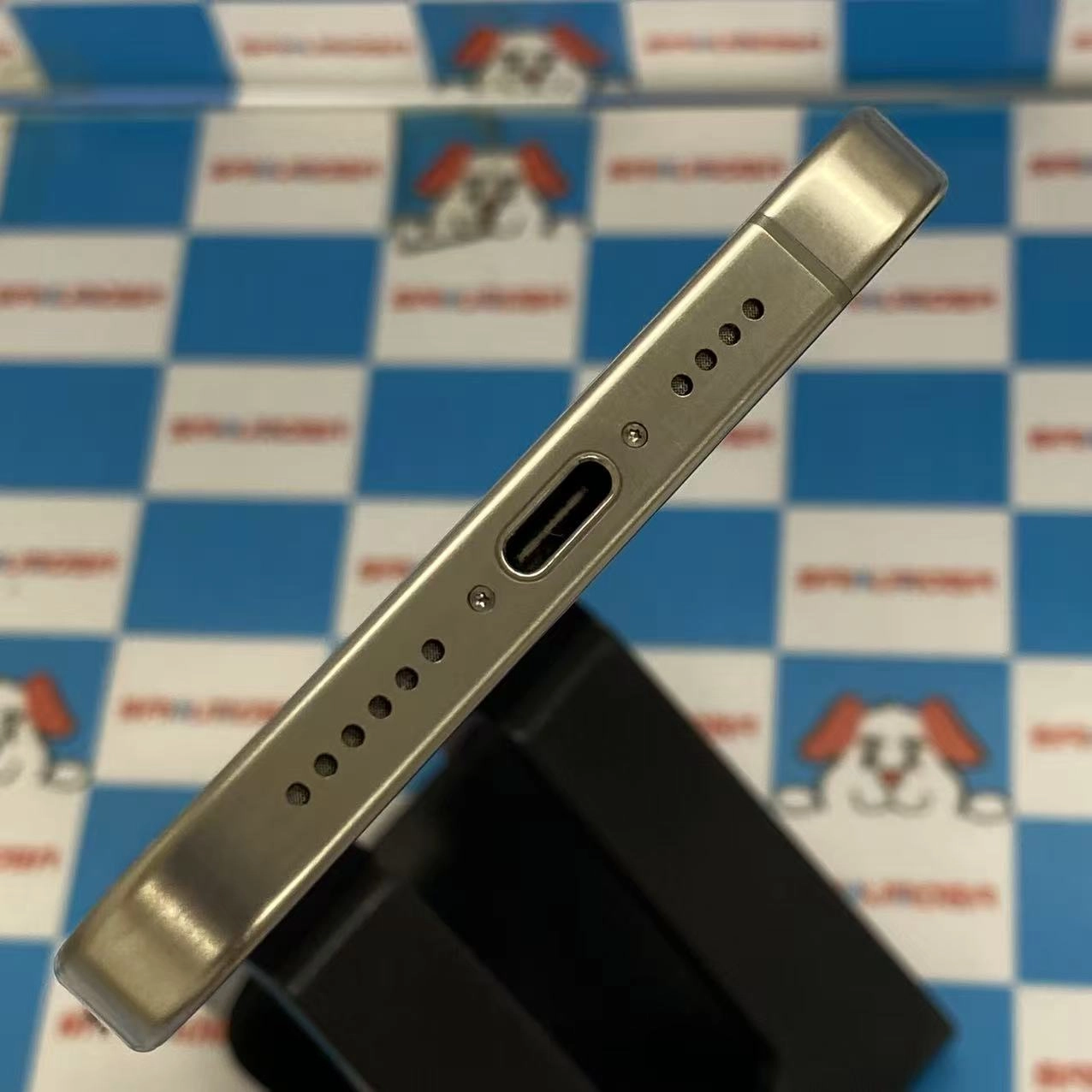 iPhone15 Pro Max 256GB ナチュラルチタニウム MU6R3J/A SIMフリージャンク品