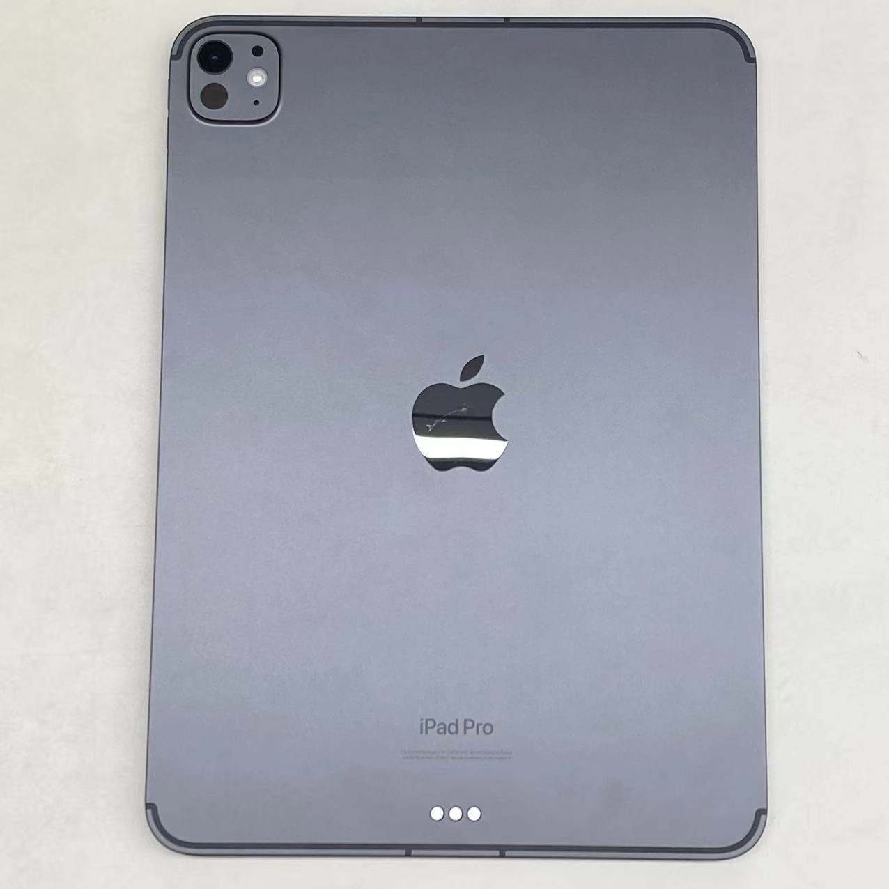 iPad Pro 11インチ 第5世代 Nano-textureディスプレイガラス搭載 Wi-Fi + Cellular 1TB スペースブラック MWRP3J/A SoftBank版SIMフリー