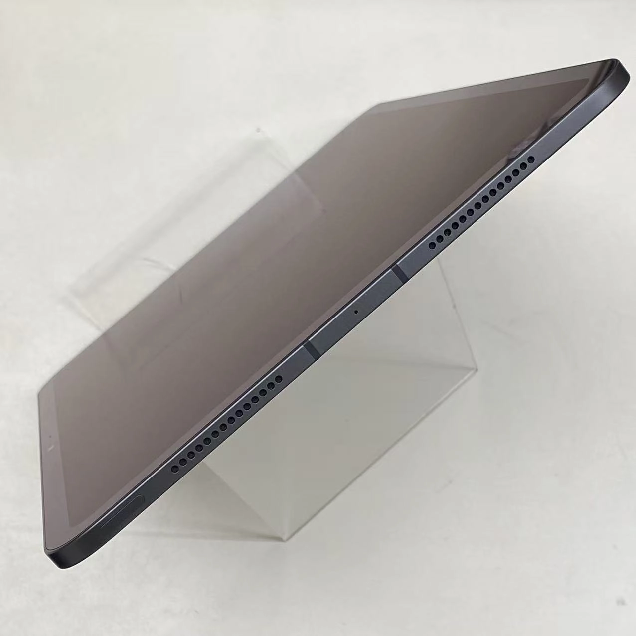iPad Pro 11インチ 第5世代 Nano-textureディスプレイガラス搭載 Wi-Fi + Cellular 1TB スペースブラック MWRP3J/A SoftBank版SIMフリー